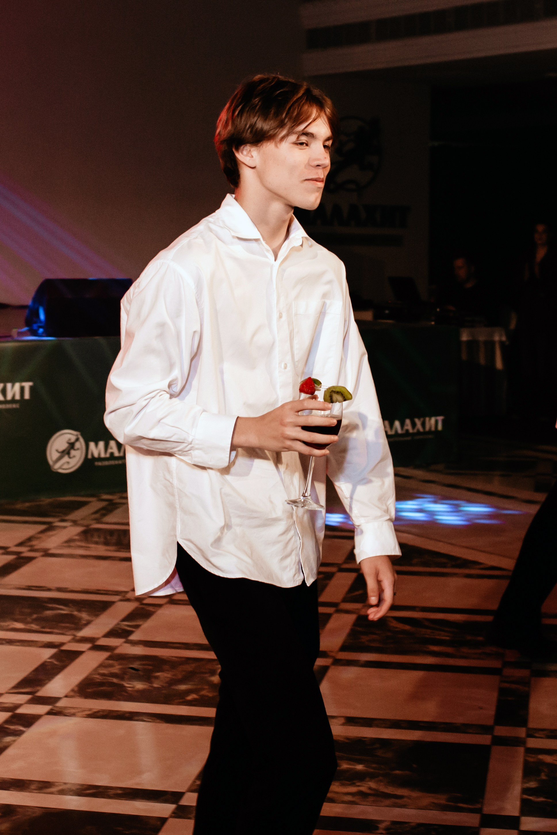 Выпускной 2025 (9класс) 124 школа. Фотограф в Челябинске Ополихина Анна