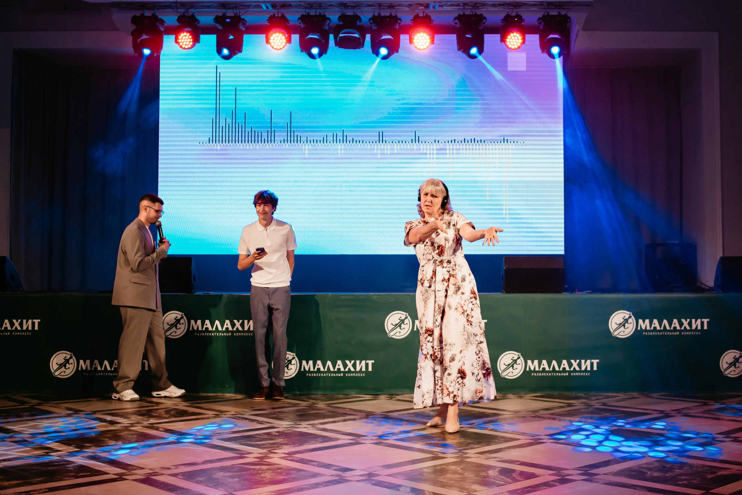 Выпускной 2025 (9класс) 124 школа. Фотограф в Челябинске Ополихина Анна