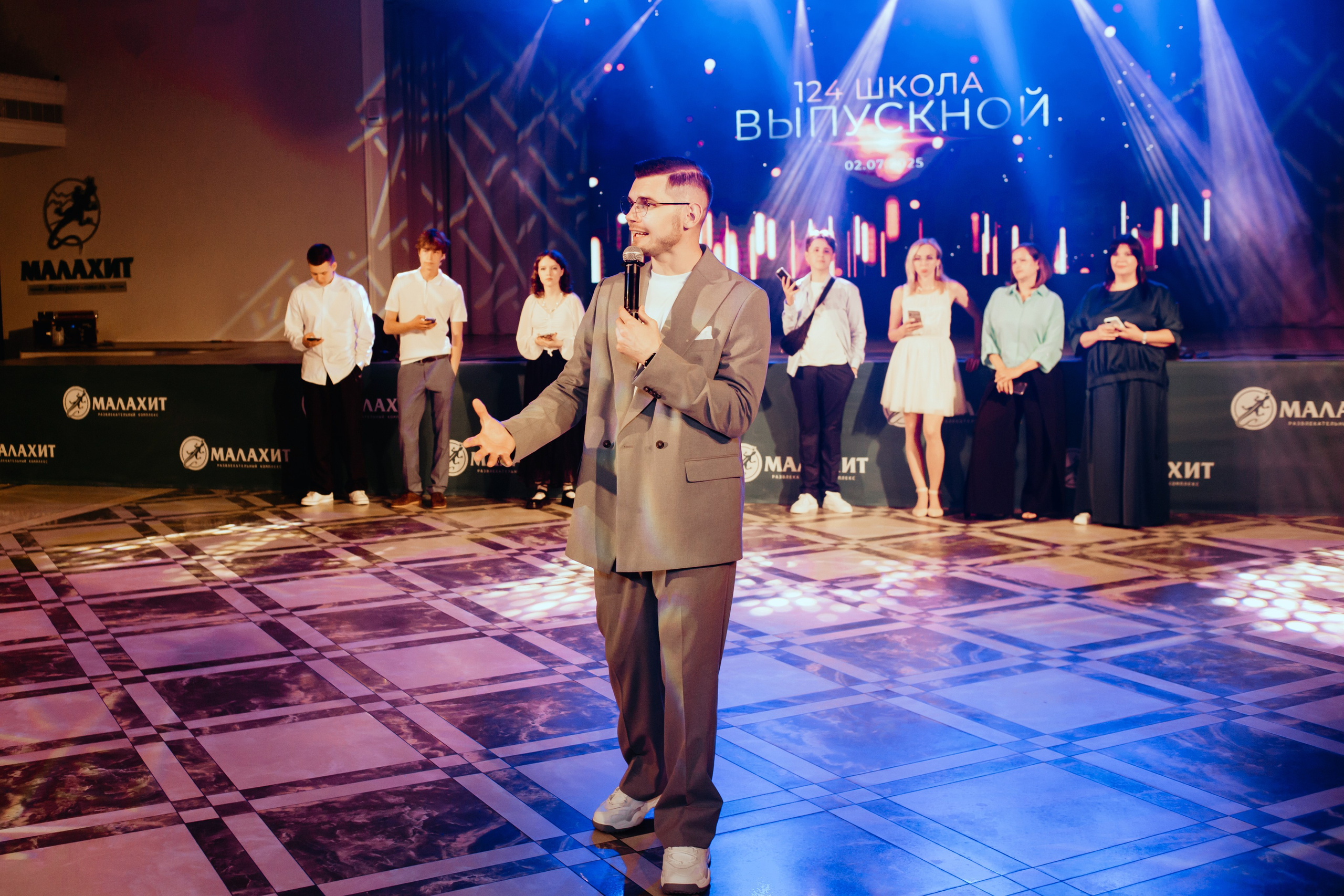 Выпускной 2025 (9класс) 124 школа. Фотограф в Челябинске Ополихина Анна