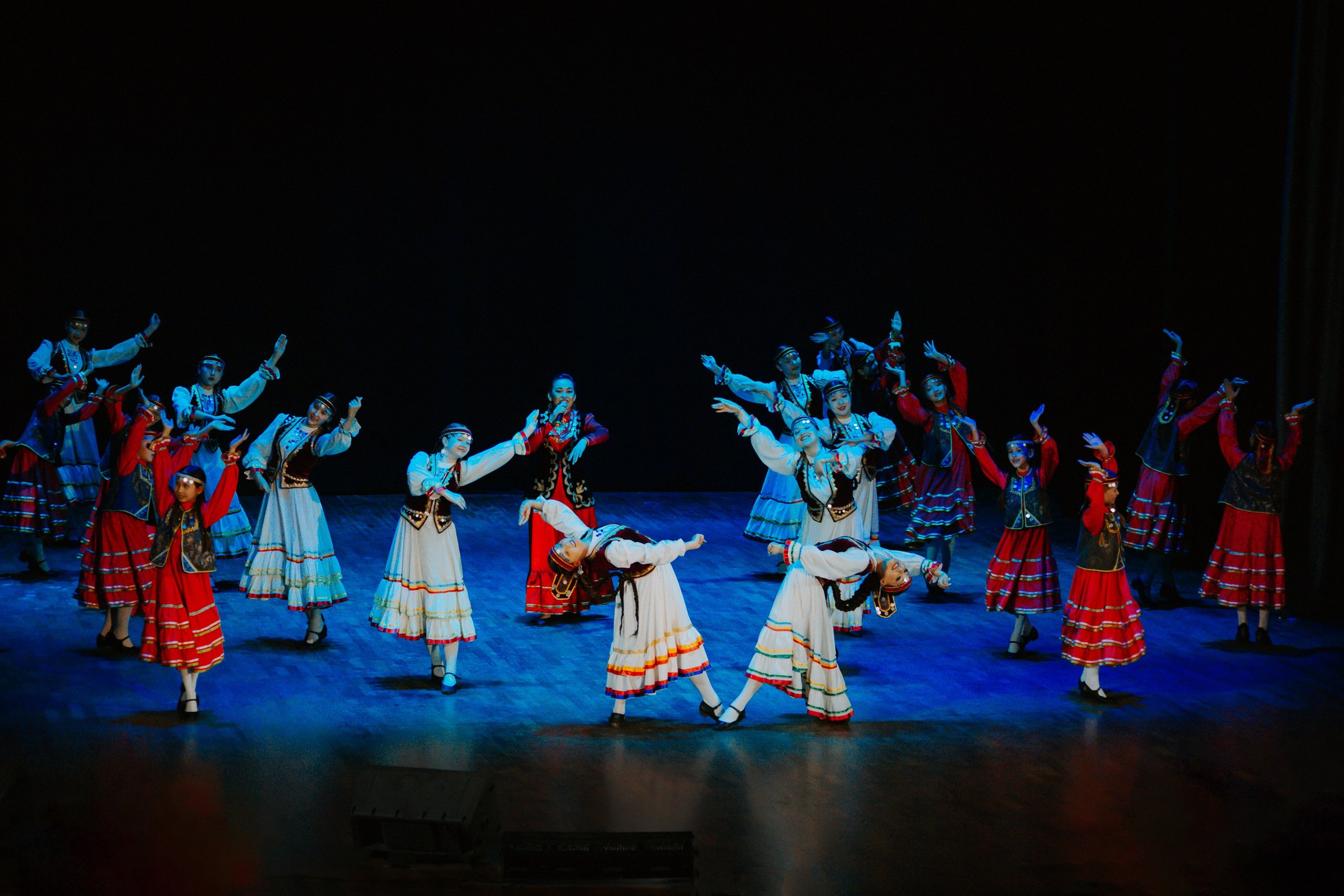 «Уральский сувенир». Концерт танцевальной студии. Фотограф в Челябинске Ополихина Анна