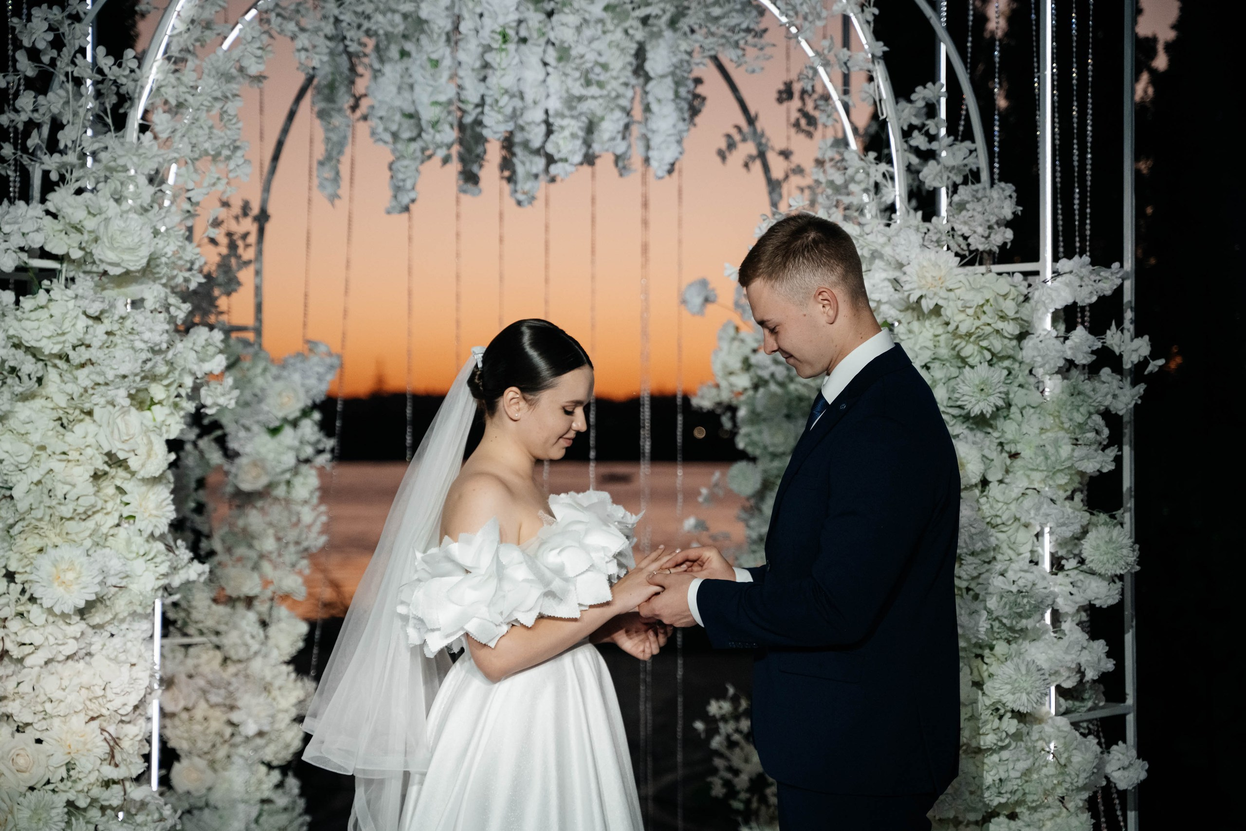 Виктор и Виктория. Свадебный фотограф Владимир Рябков