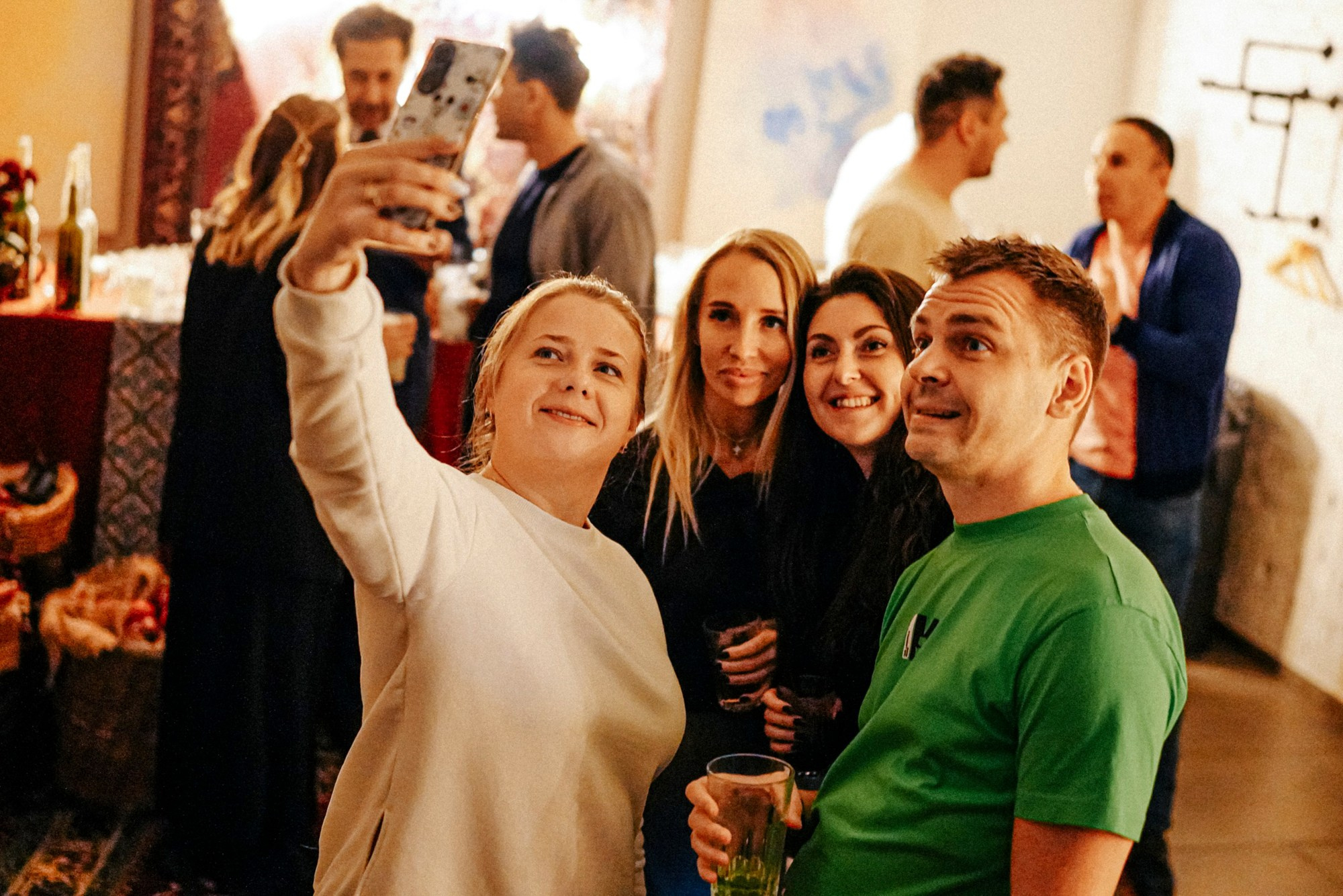 Практик | Грузинская вечеринка. #фотокаквкино | Фотографирую людей