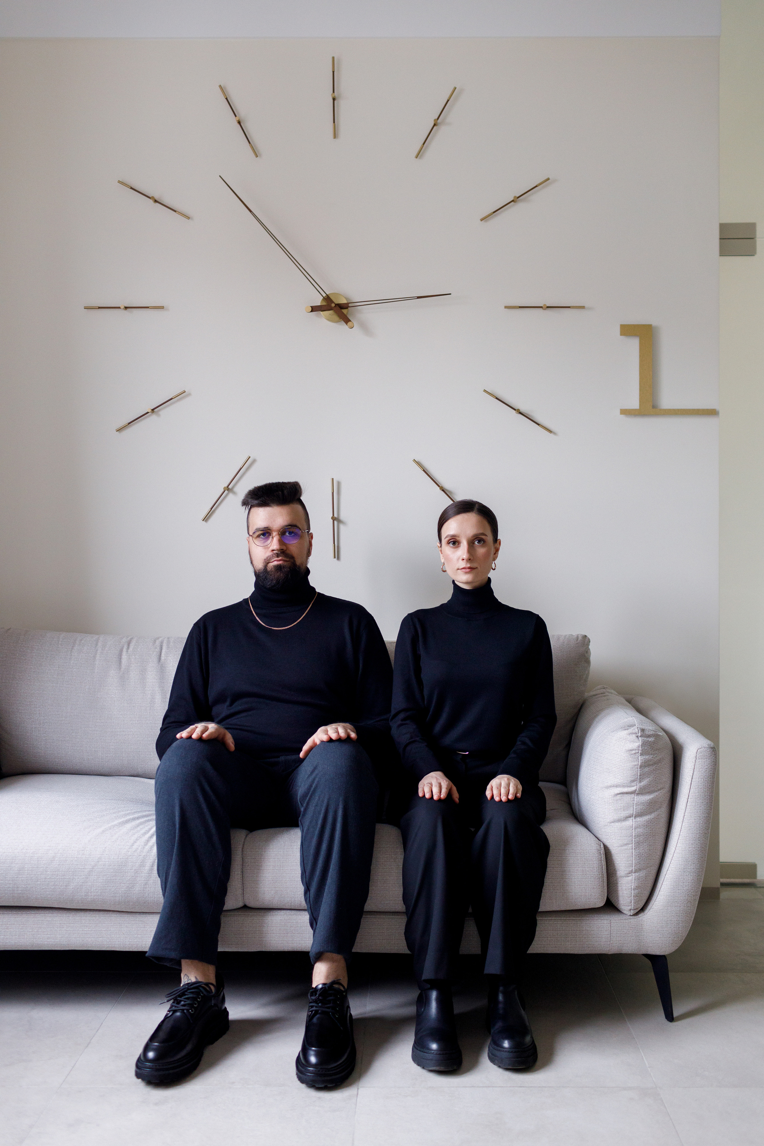 Профессиональная съемка портретов в интерьере в Самаре. Интерьерный фотограф Дима Птицын и стилист Дарья Копылова