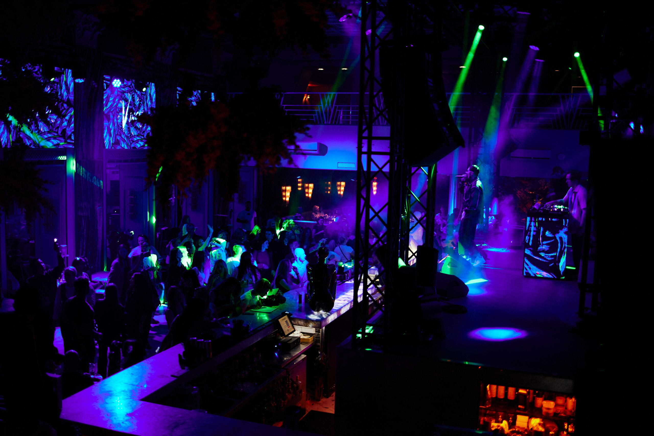 Tatyana Bulanova // Ibiza. Reportage photographer Vlad Shishkin