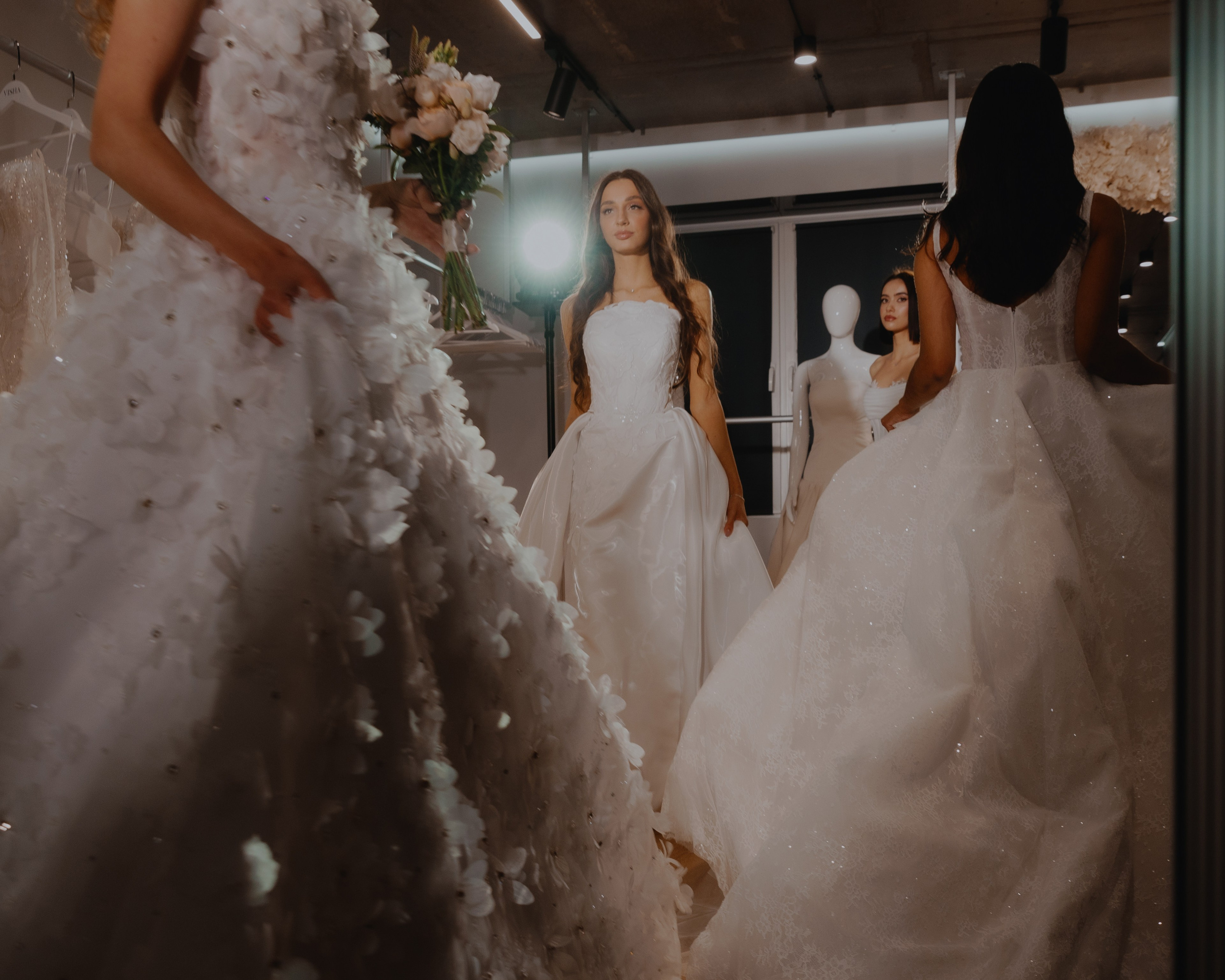 Открытие свадебного салона VISHA. Свадебные фотографы в Гомеле и Минске Сергей и Анастасия Фещенок