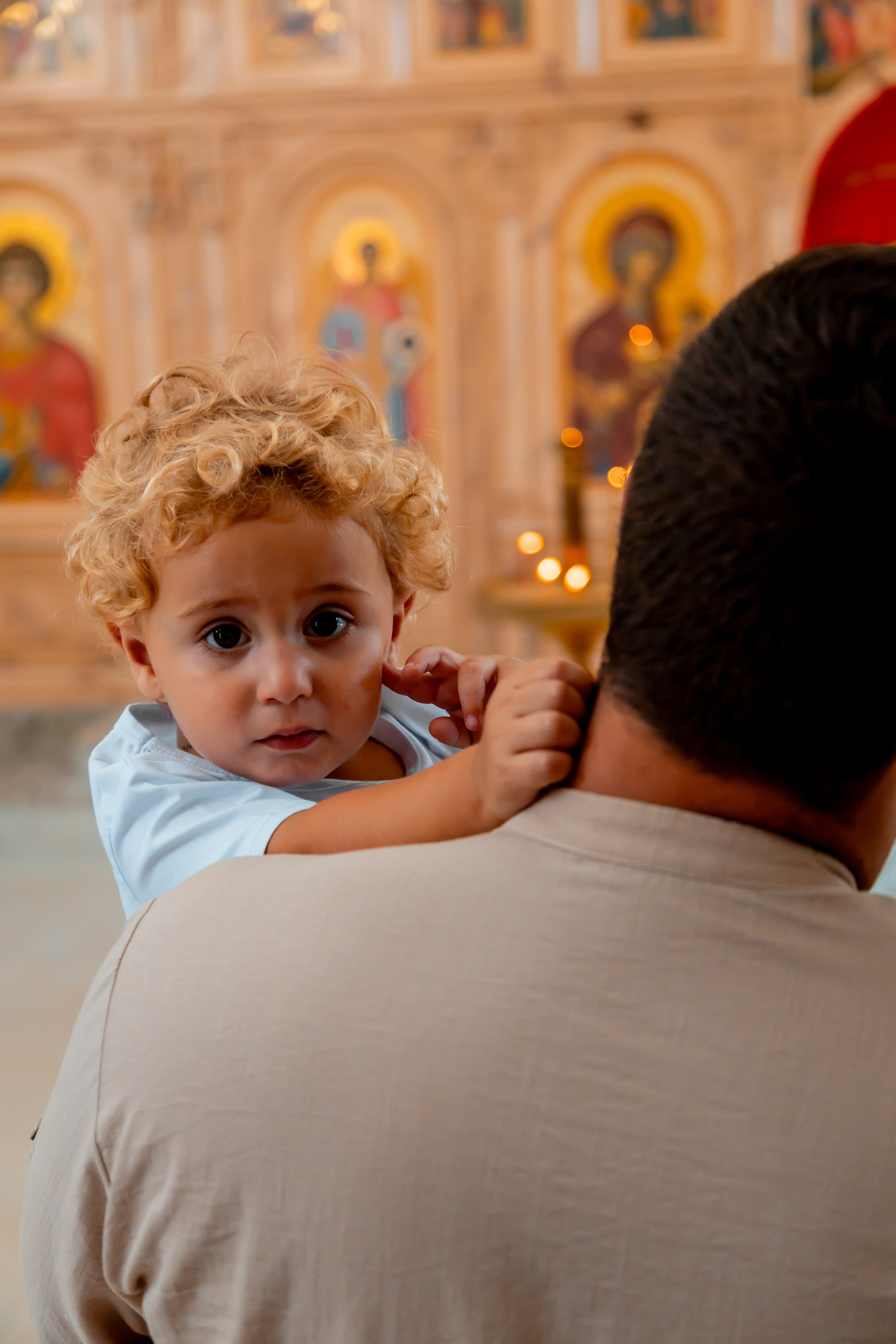 Крещение брата и сестры в храме Апостола Симона Кананита в Лоо. Семейный фотограф в Сочи, Лоо, Дагомысе, Вардане Кучумова Олеся