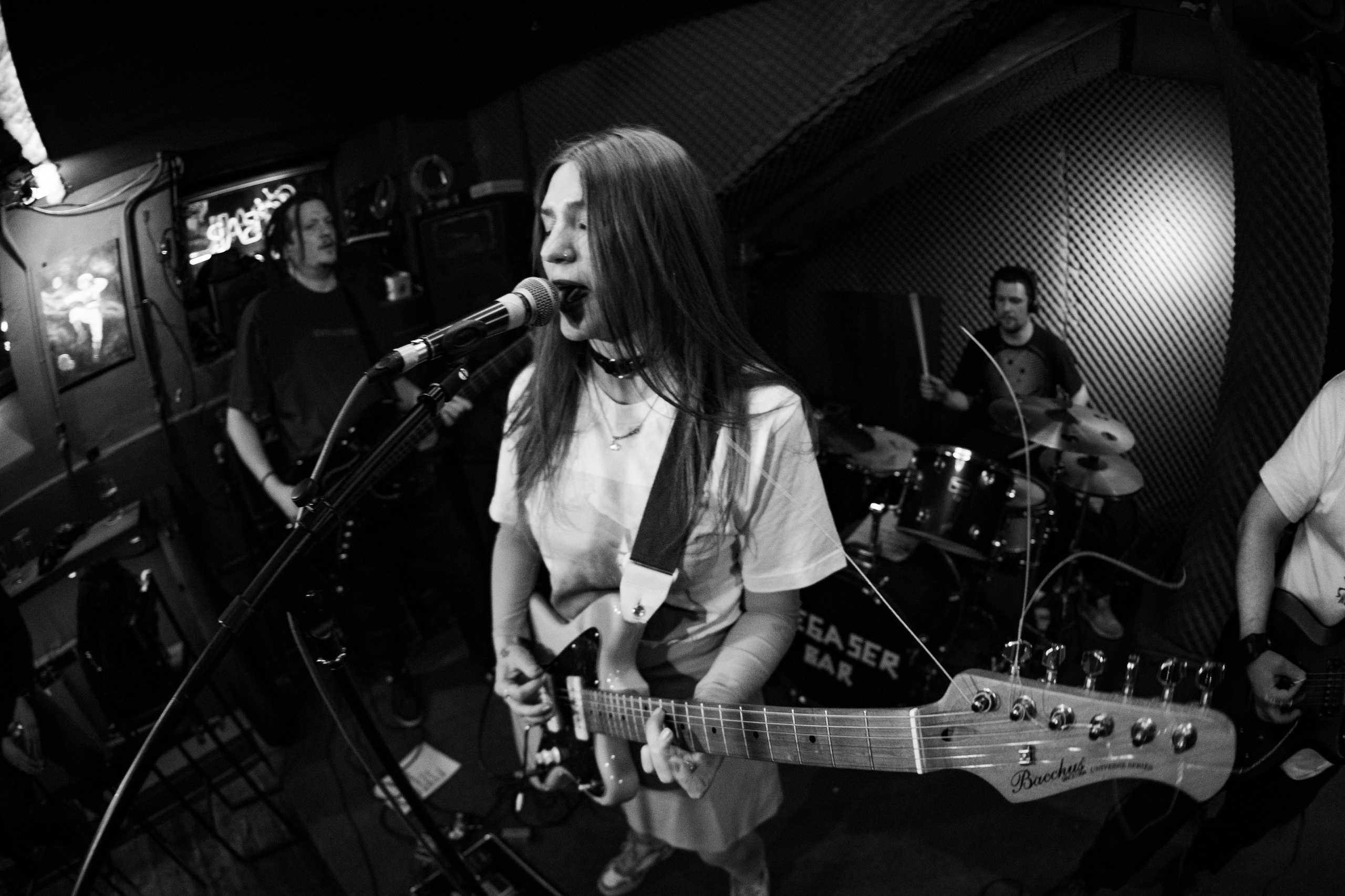 Сатива|Debaser. Концертный и репортажный фотограф в Санкт-Петербурге Слава Пахомов