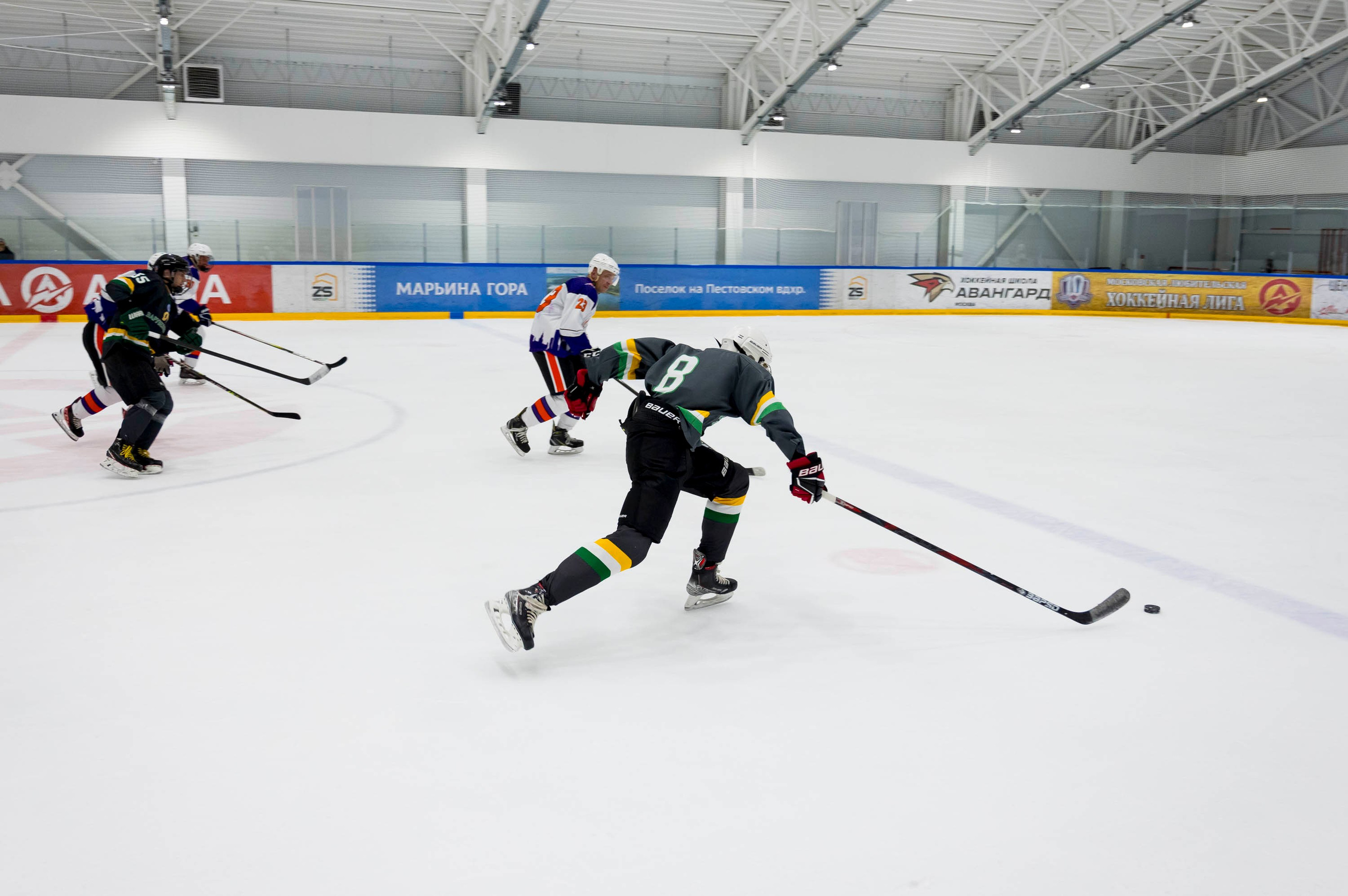 Хоккейный матч корпоративной команды Зарубежнефть. Репортажный фотограф и видеограф Слава Думчев. Тимбилдинги, отчетники, корпоративы
