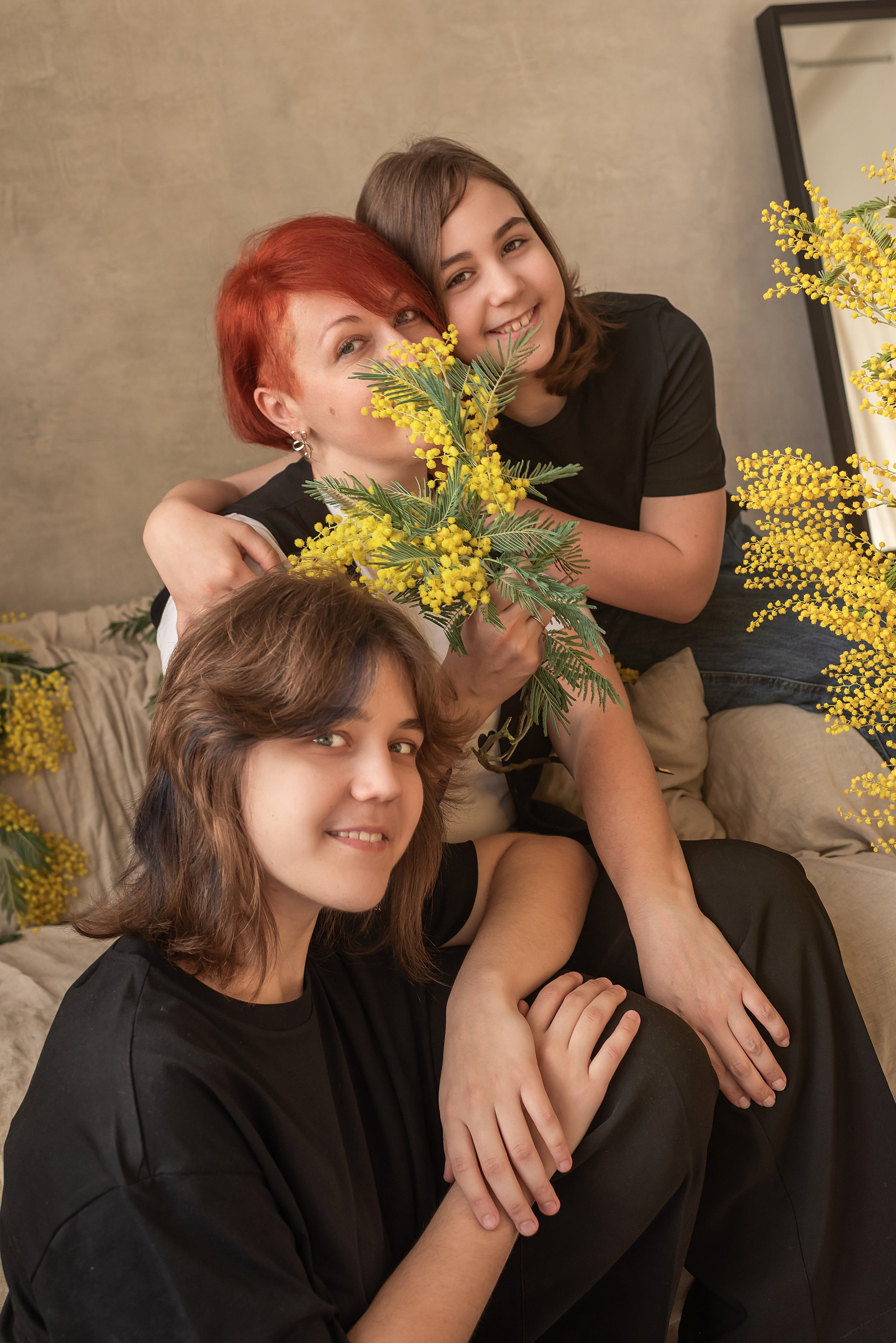 Светлана с дочками. Марта Корженко — фотограф, контент фотограф, визуализатор бренда
