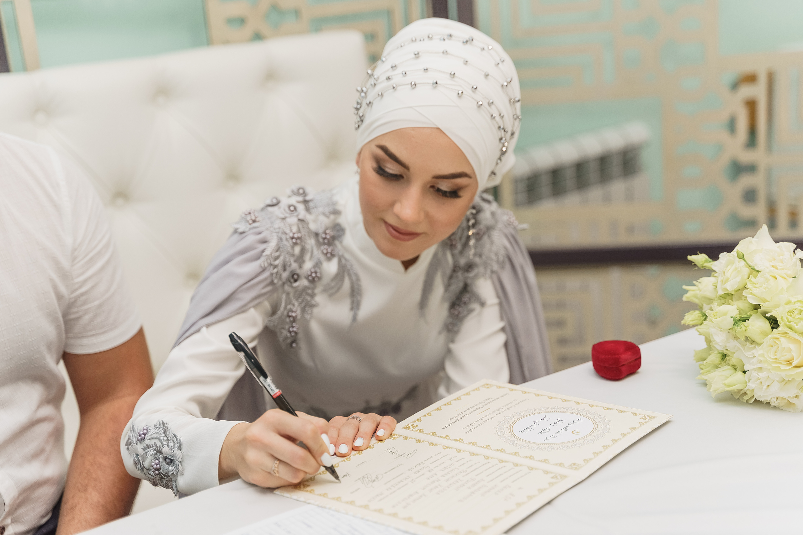 Венер и Линара, Соборная мечеть им. Хусаин-Бека. Свадебный семейный фотограф Ксения Божко Уфа Раевка никах в Нарыстау