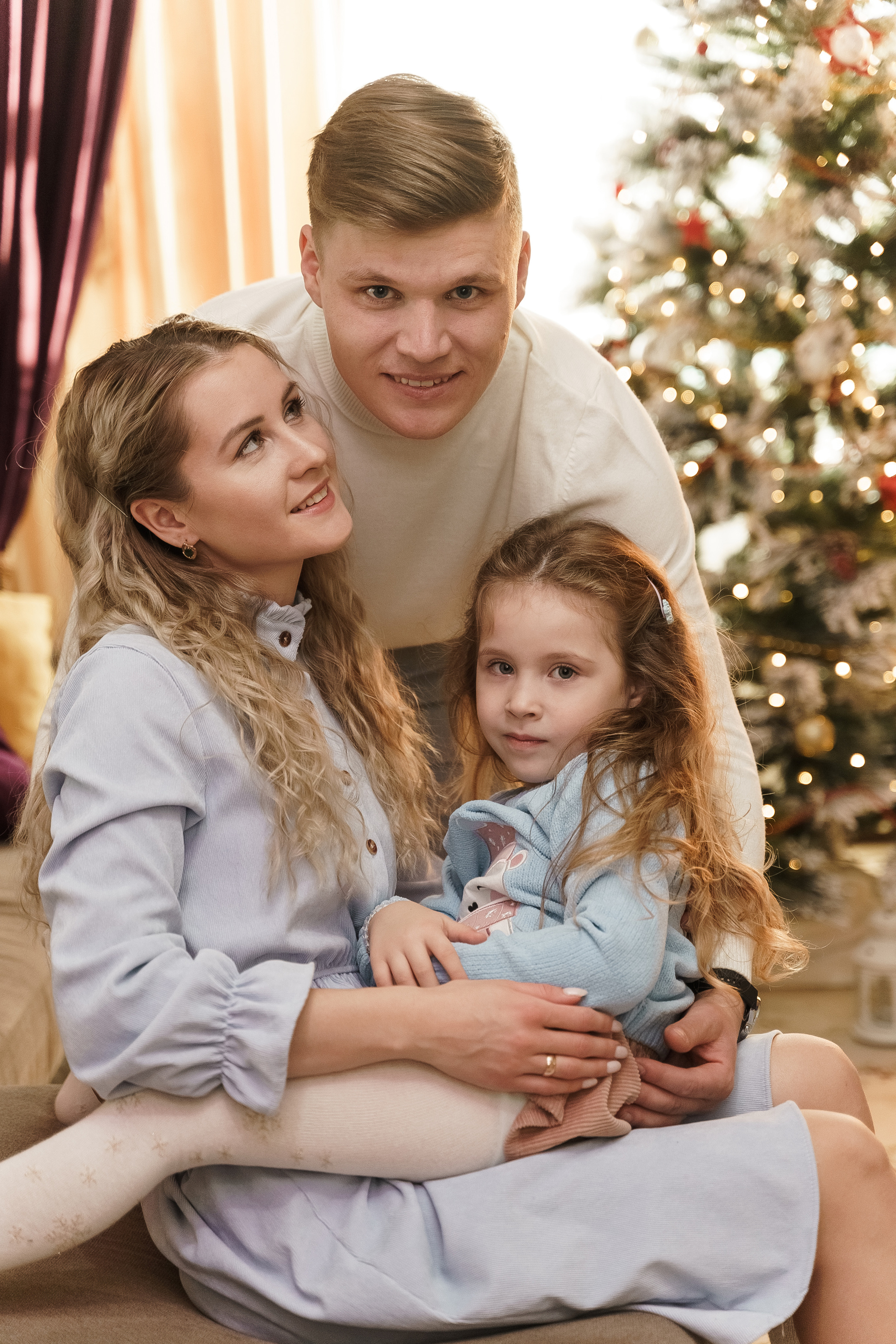 Алина, Алик и Малика — Новый год дома. Свадебный семейный фотограф Ксения Божко Уфа Раевка никах в Нарыстау