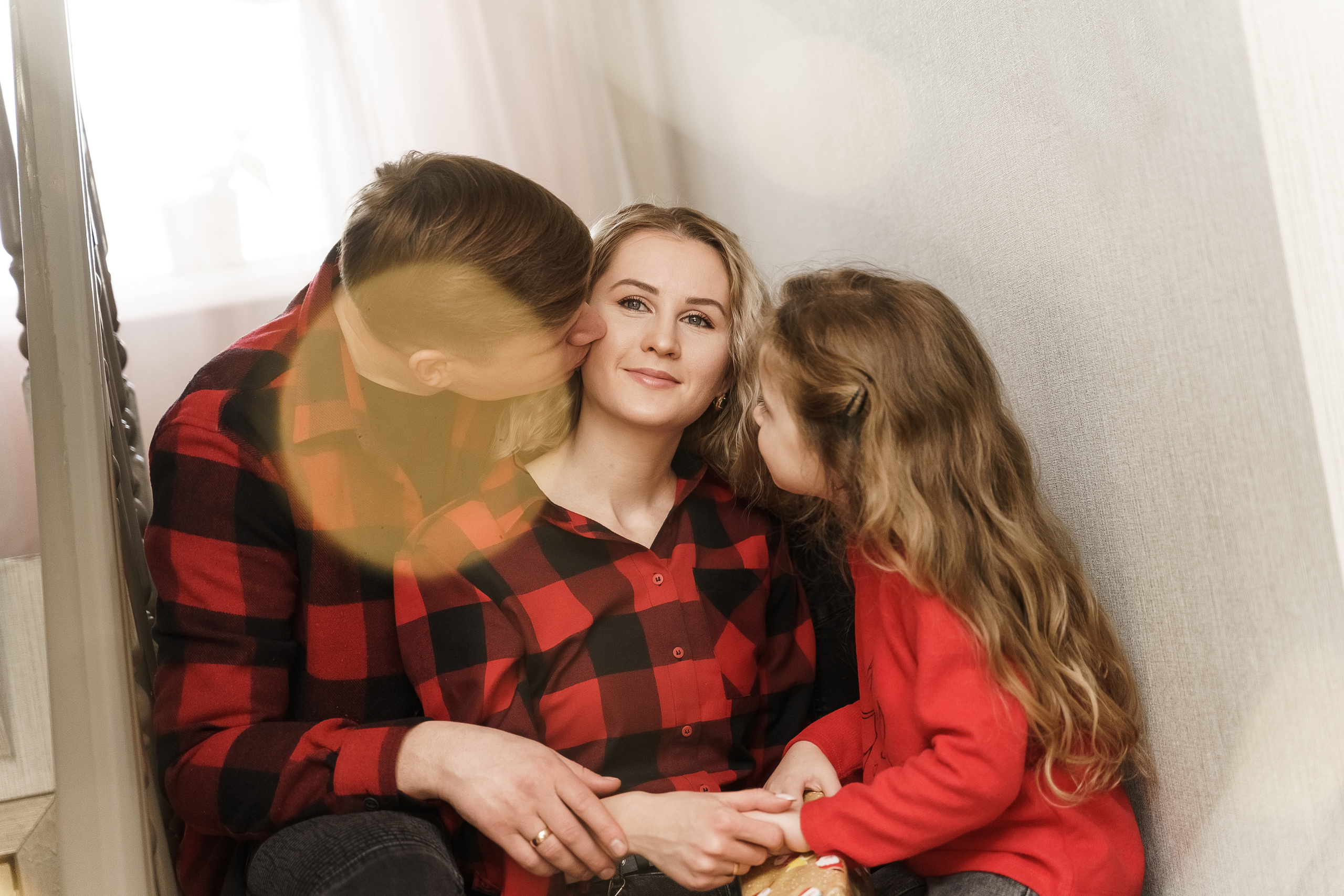 Алина, Алик и Малика — Новый год дома. Свадебный семейный фотограф Ксения Божко Уфа Раевка никах в Нарыстау