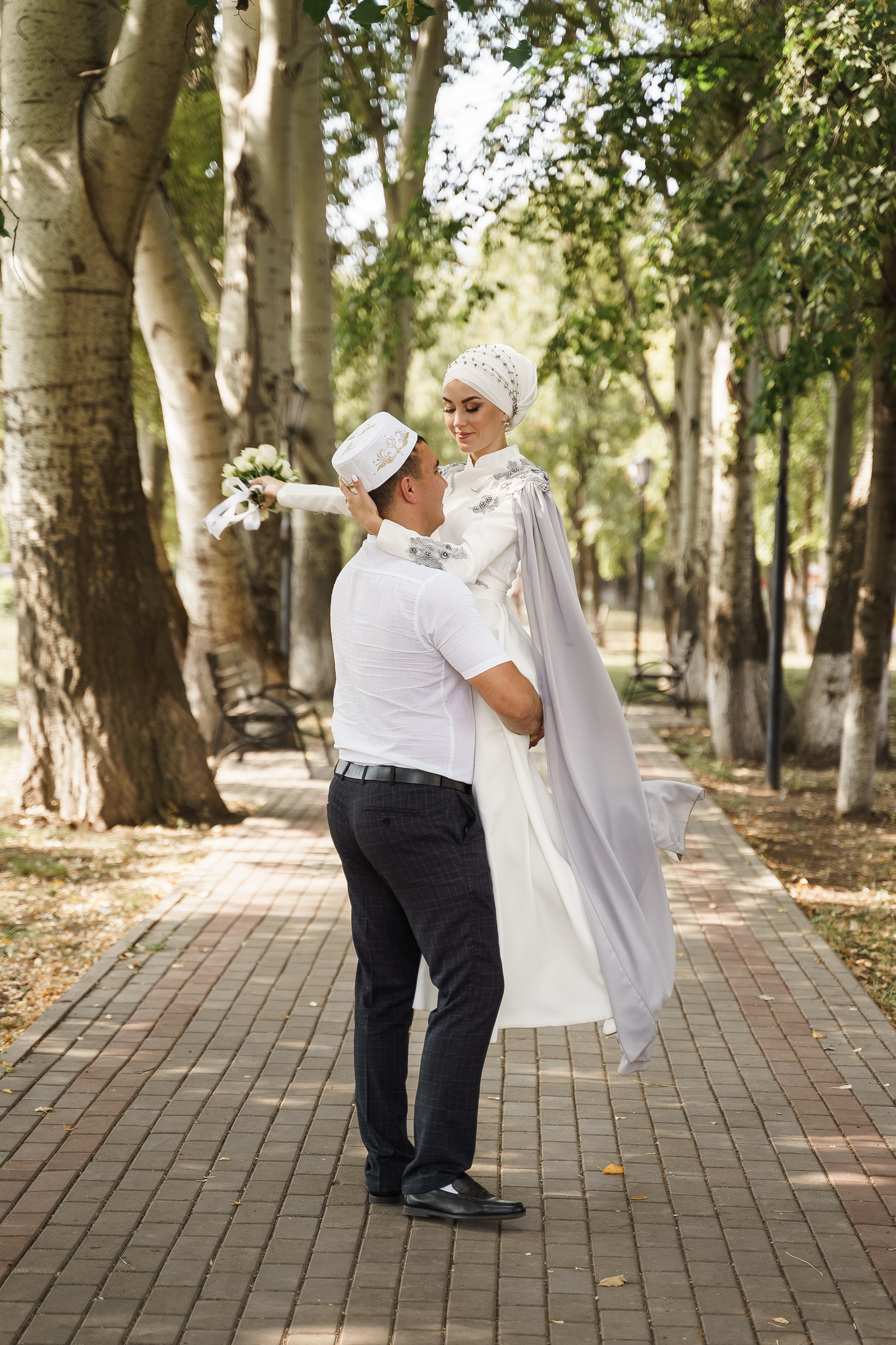 Венер и Линара, Соборная мечеть им. Хусаин-Бека. Свадебный семейный фотограф Ксения Божко Уфа Раевка никах в Нарыстау