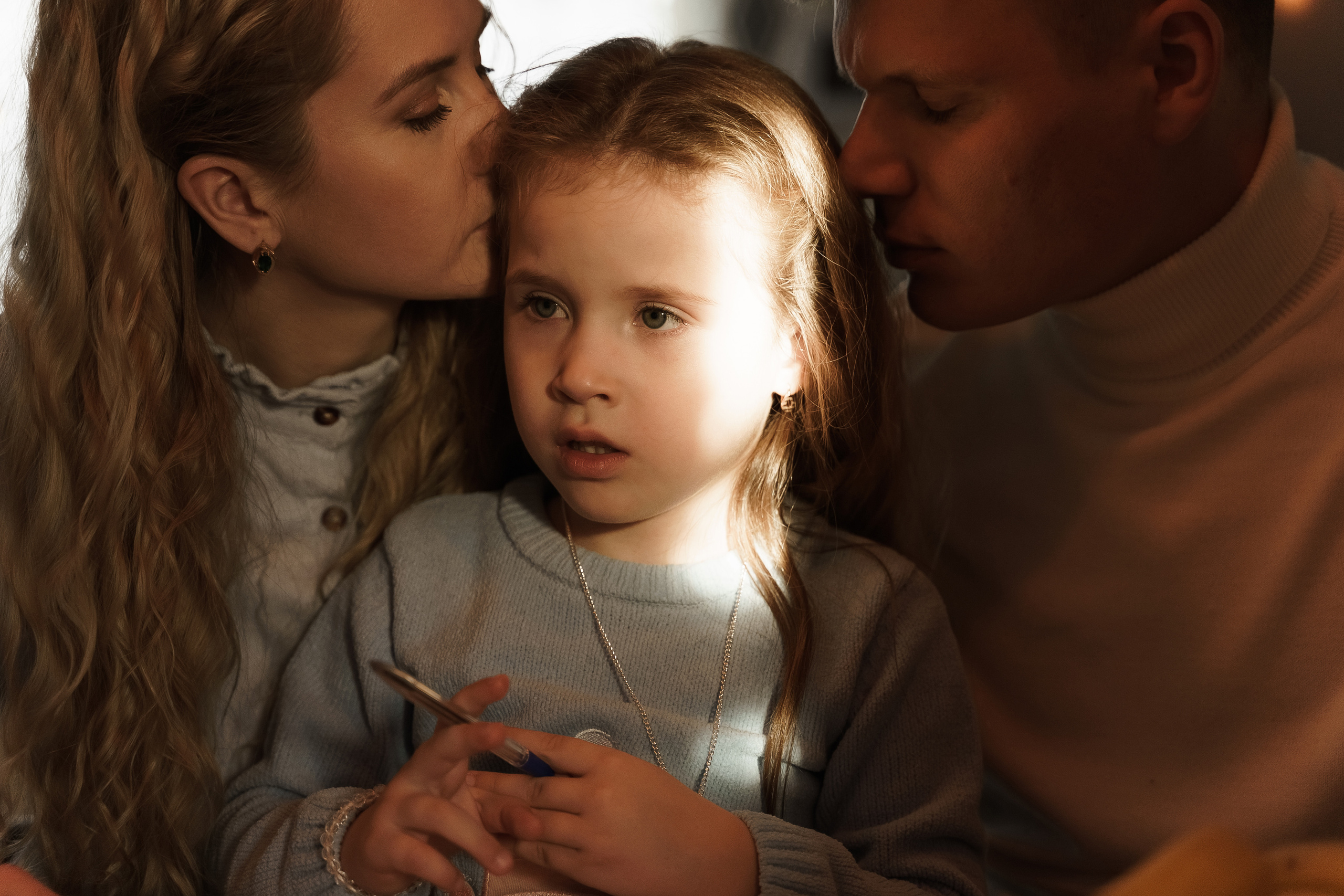 Алина, Алик и Малика — Новый год дома. Свадебный семейный фотограф Ксения Божко Уфа Раевка никах в Нарыстау