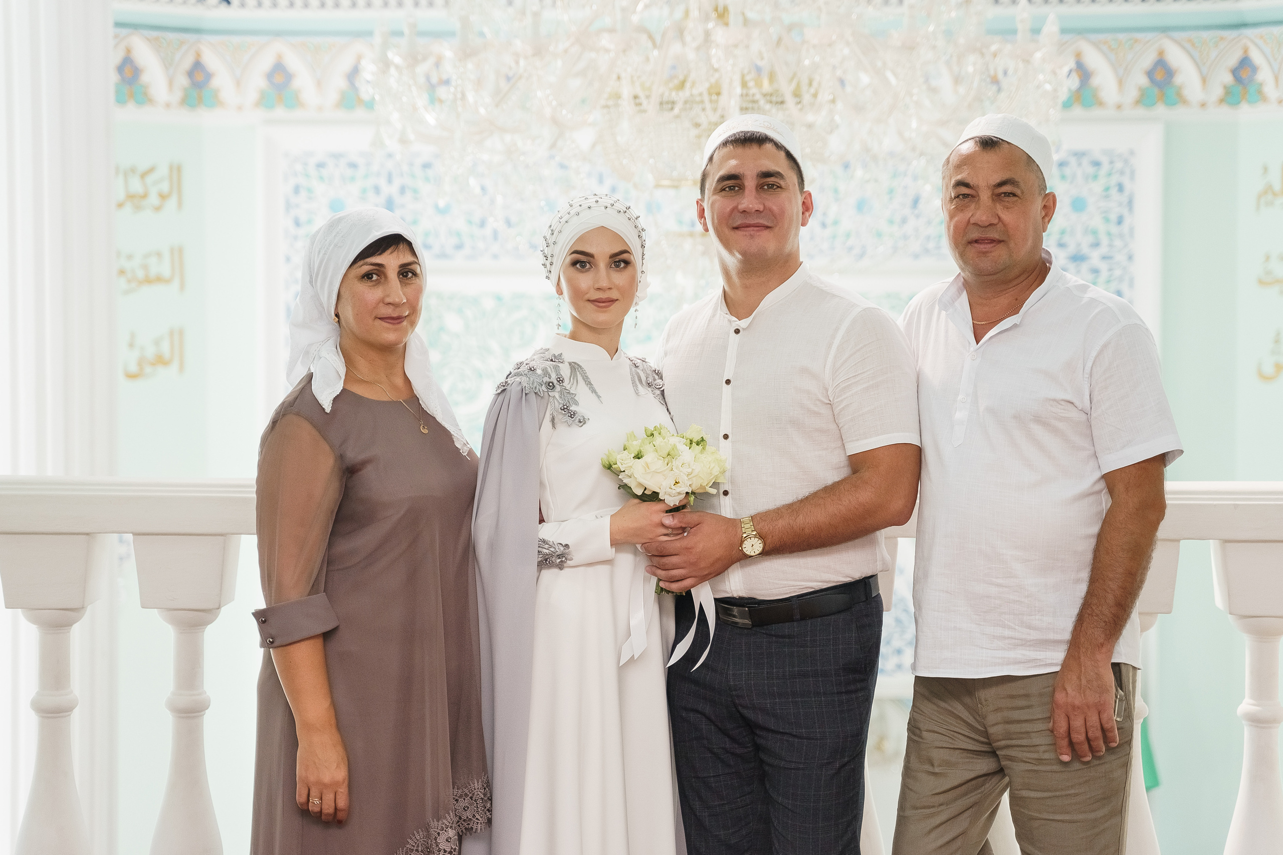 Венер и Линара, Соборная мечеть им. Хусаин-Бека. Свадебный семейный фотограф Ксения Божко Уфа Раевка никах в Нарыстау