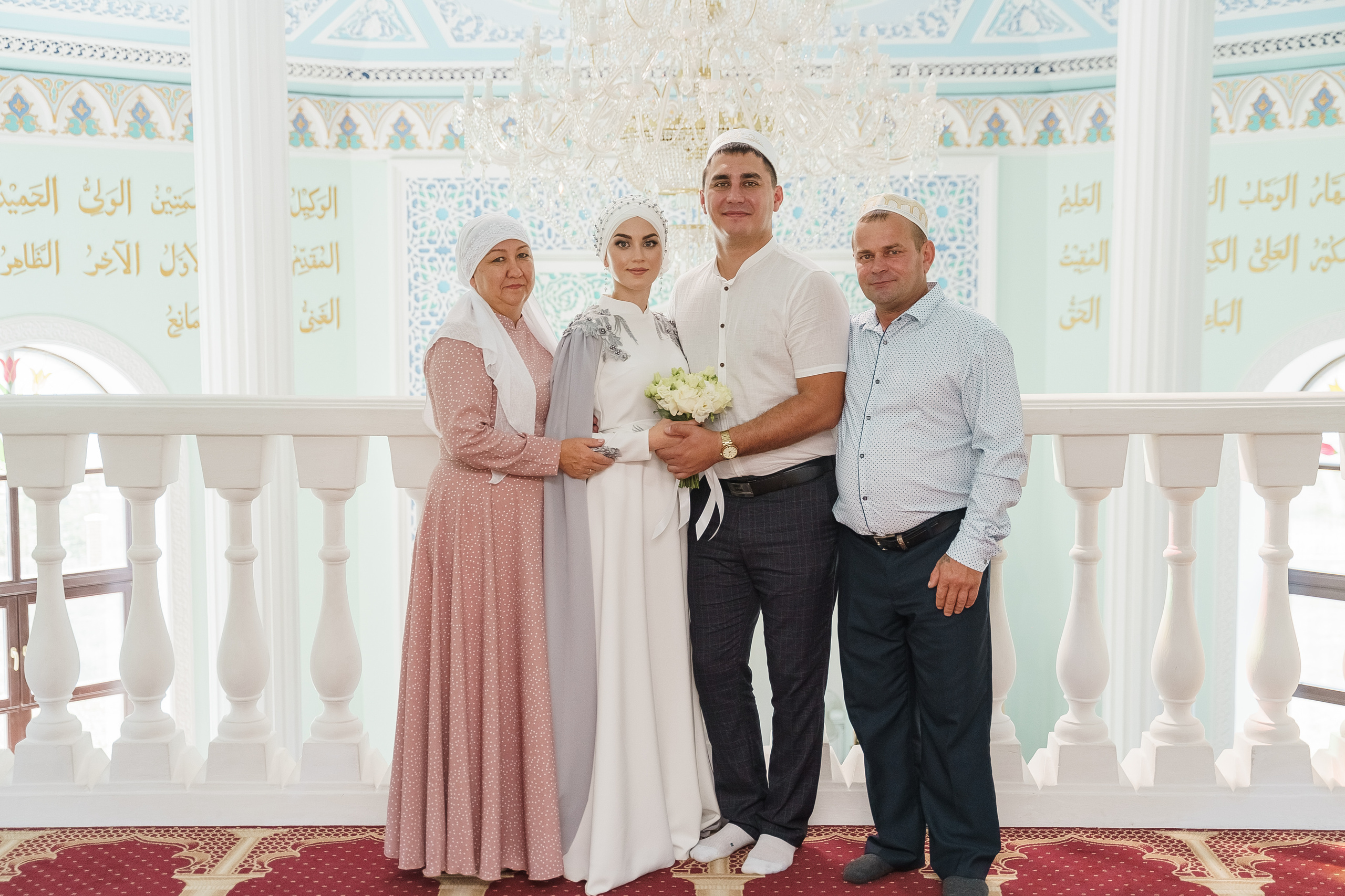 Венер и Линара, Соборная мечеть им. Хусаин-Бека. Свадебный семейный фотограф Ксения Божко Уфа Раевка никах в Нарыстау