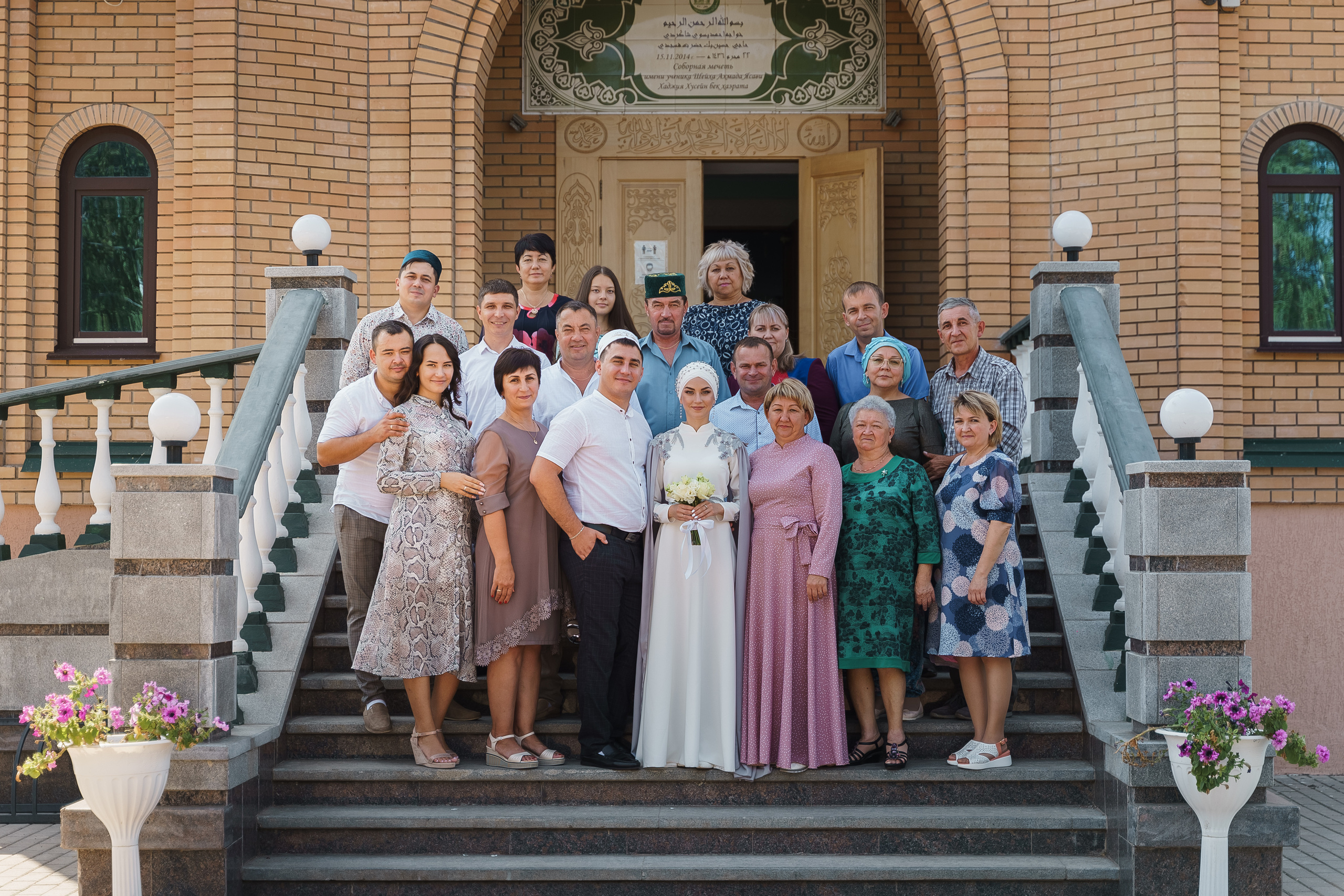Венер и Линара, Соборная мечеть им. Хусаин-Бека. Свадебный семейный фотограф Ксения Божко Уфа Раевка никах в Нарыстау