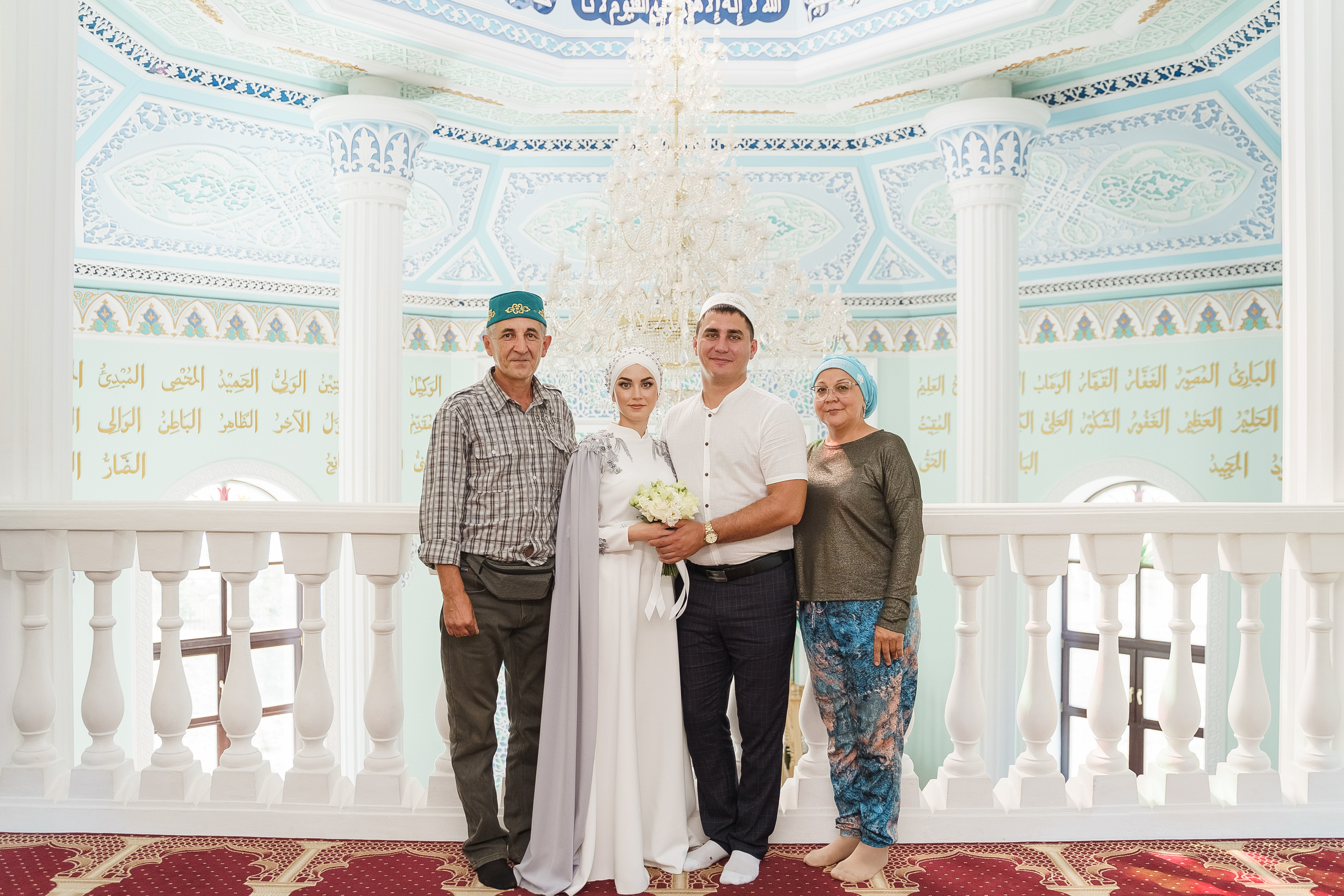 Венер и Линара, Соборная мечеть им. Хусаин-Бека. Свадебный семейный фотограф Ксения Божко Уфа Раевка никах в Нарыстау