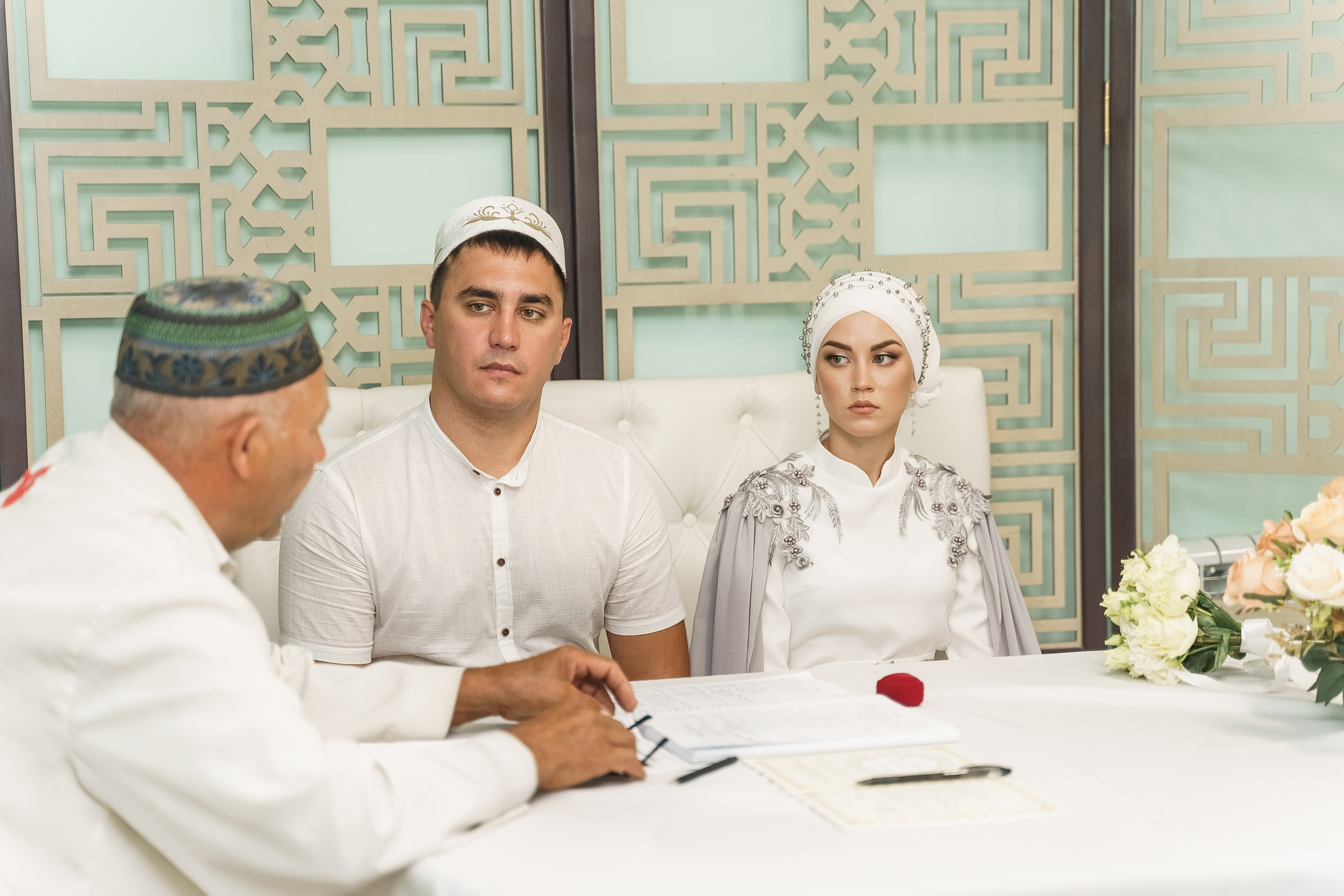 Венер и Линара, Соборная мечеть им. Хусаин-Бека. Свадебный семейный фотограф Ксения Божко Уфа Раевка никах в Нарыстау