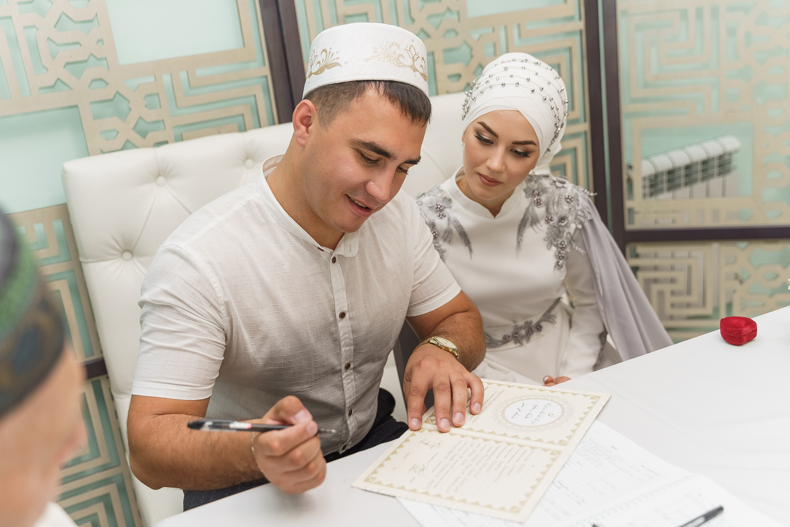 Венер и Линара, Соборная мечеть им. Хусаин-Бека. Свадебный семейный фотограф Ксения Божко Уфа Раевка никах в Нарыстау