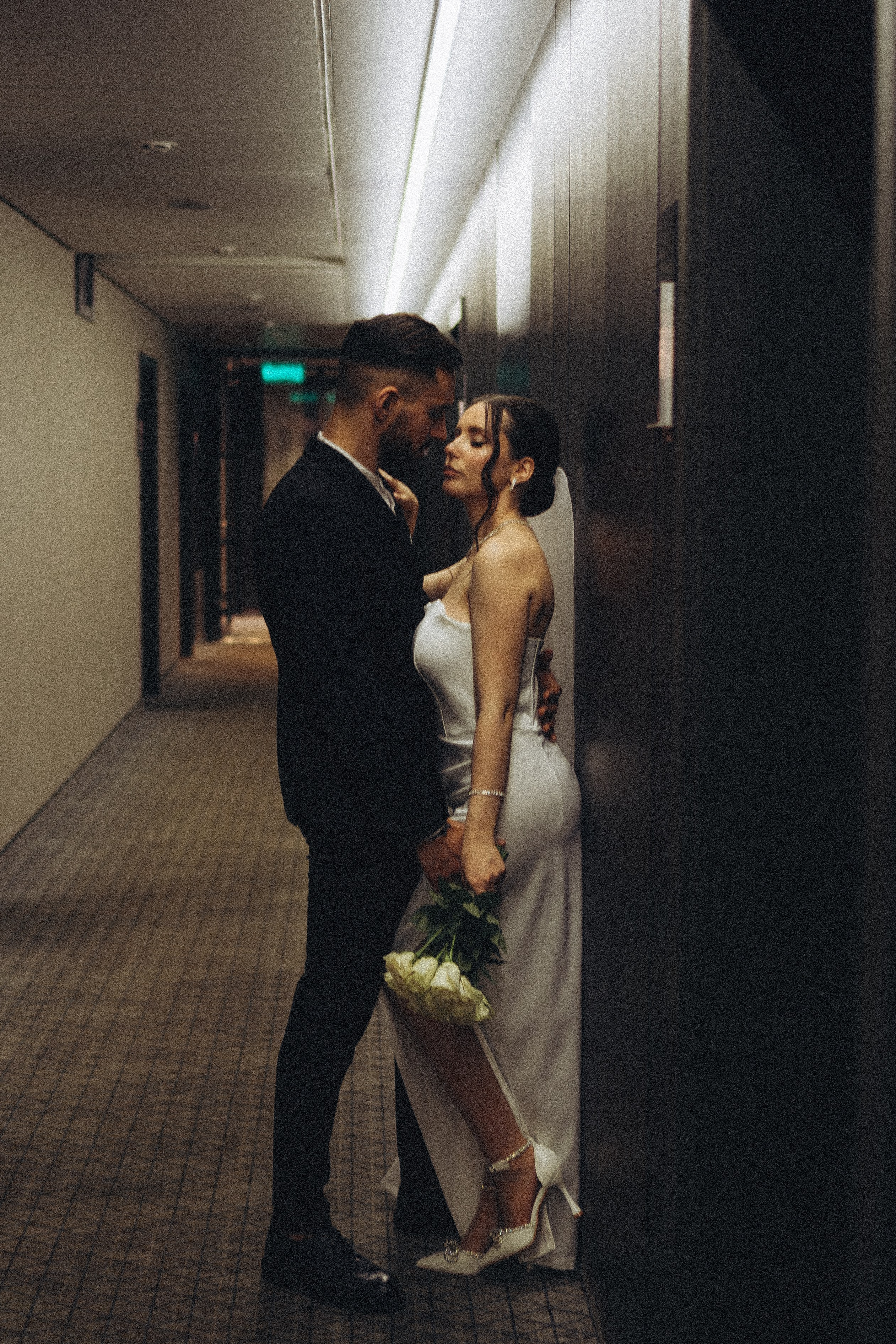 СВАДЕБНАЯ СЬЕМКА СБОРОВ ЖЕНИХА И НЕВЕСТЫ В ОТЕЛЕ И ТАКЖЕ ФОТОСЕССИИЯ В ОТЕЛЕЕ МЕГАПОЛИС БРЯНСК. Профессиональный фотограф, Санкт-Петербург — Виктория Богомолова