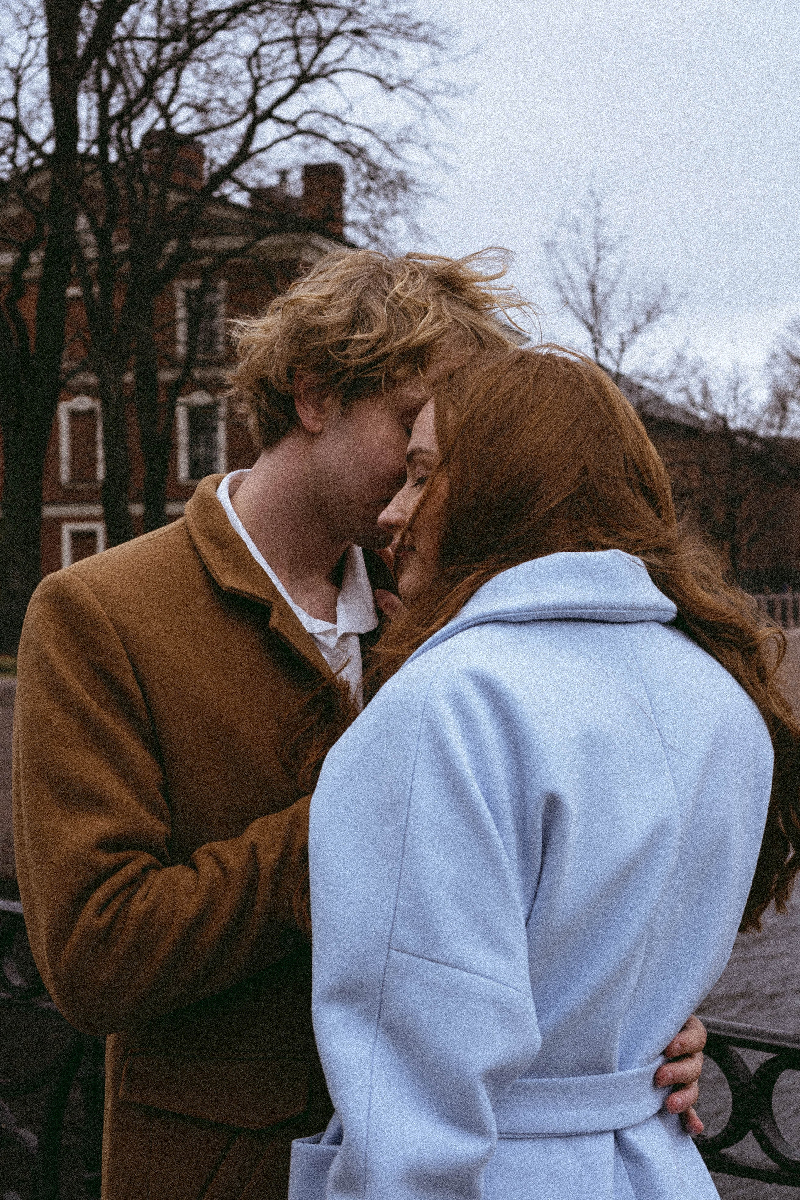 СВАДЕБНАЯ СЬЕМКА В ОТЕЛЕ. СБОРЫ ЖЕНИХА И НЕВЕСТЫ И ТАКЖЕ ТОР И ПОДГОТОВКА К ПРОГУЛКЕ И ПРОГУЛКА ПО ПЕТРОГРАДКЕ. Профессиональный фотограф, Санкт-Петербург — Виктория Богомолова