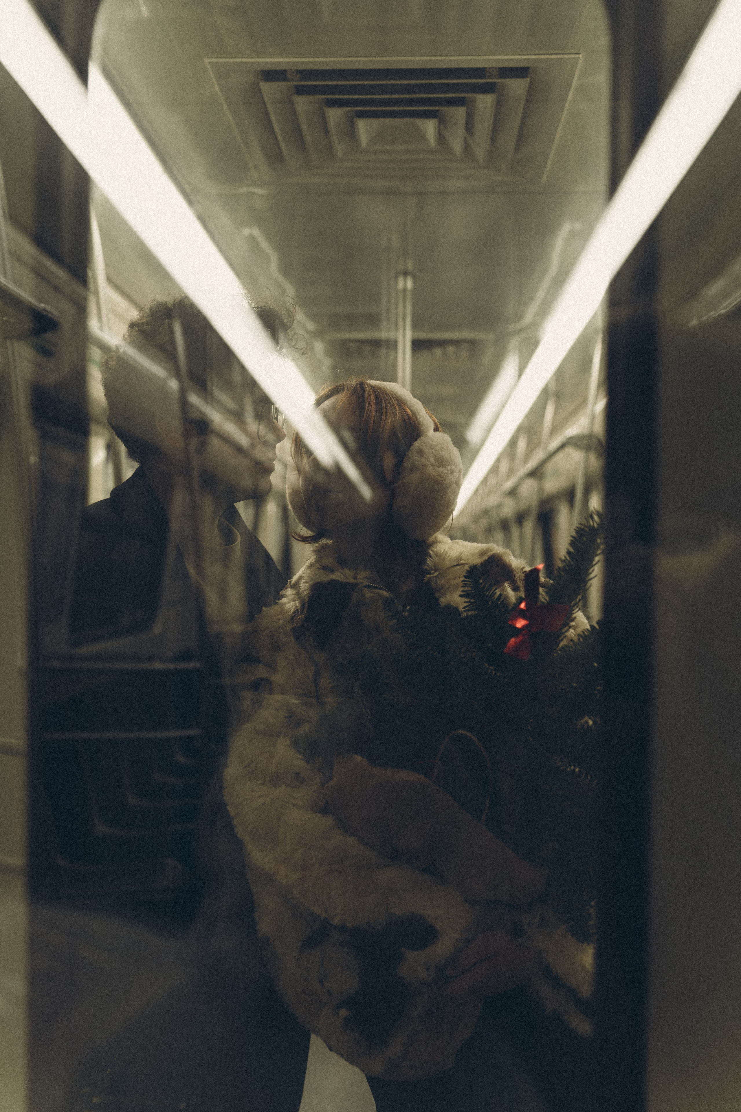 НОВОГОДНЯЯ ФОТОСЕСИИЯ ПАРЫ В МЕТРО ЛЮБОВЬ. Профессиональный фотограф, Санкт-Петербург — Виктория Богомолова