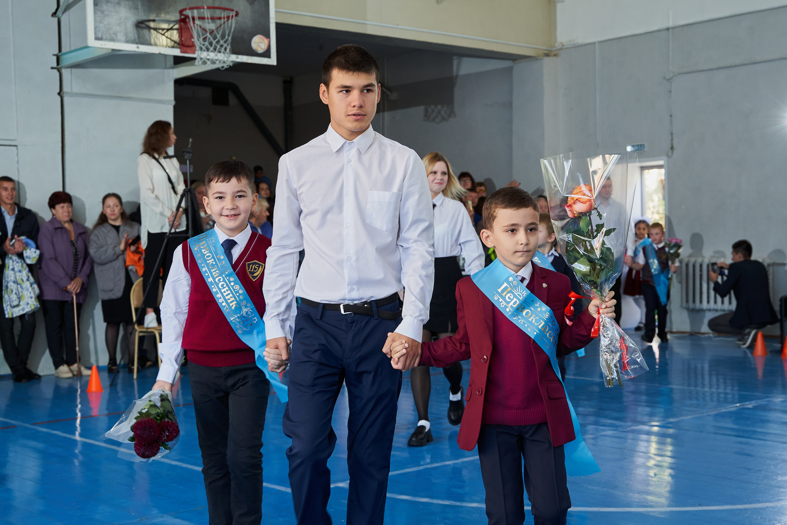 Школьная линейка 1 сентября. Выпускные альбомы в Екатеринбурге, от Анастасии Саловой