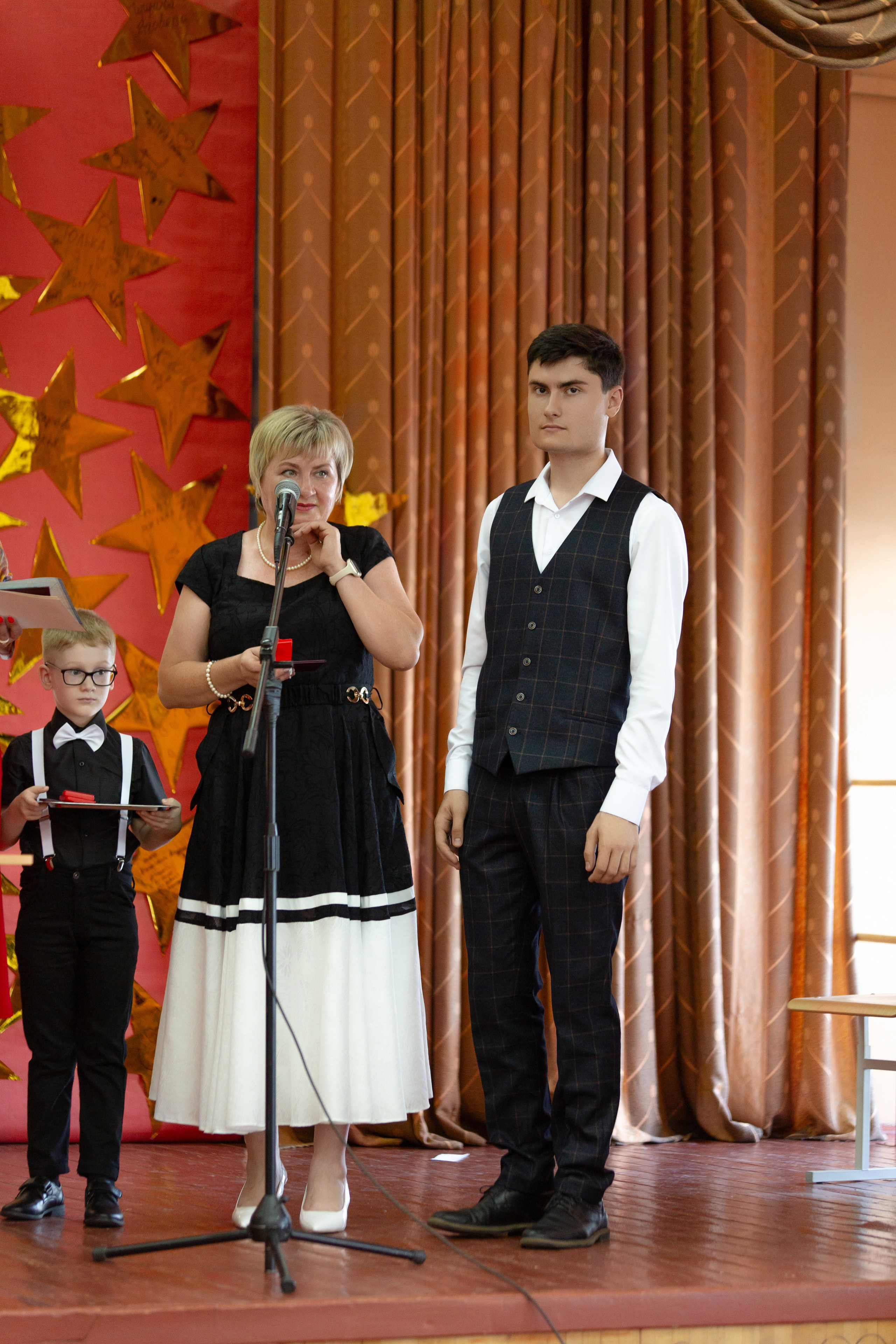 ВРУЧЕНИЕ ДИПЛОМОВ 9 ШКОЛА 2024 г. ТВОЙ АЛЬБОМ / ТВОИ ПРАВИЛА