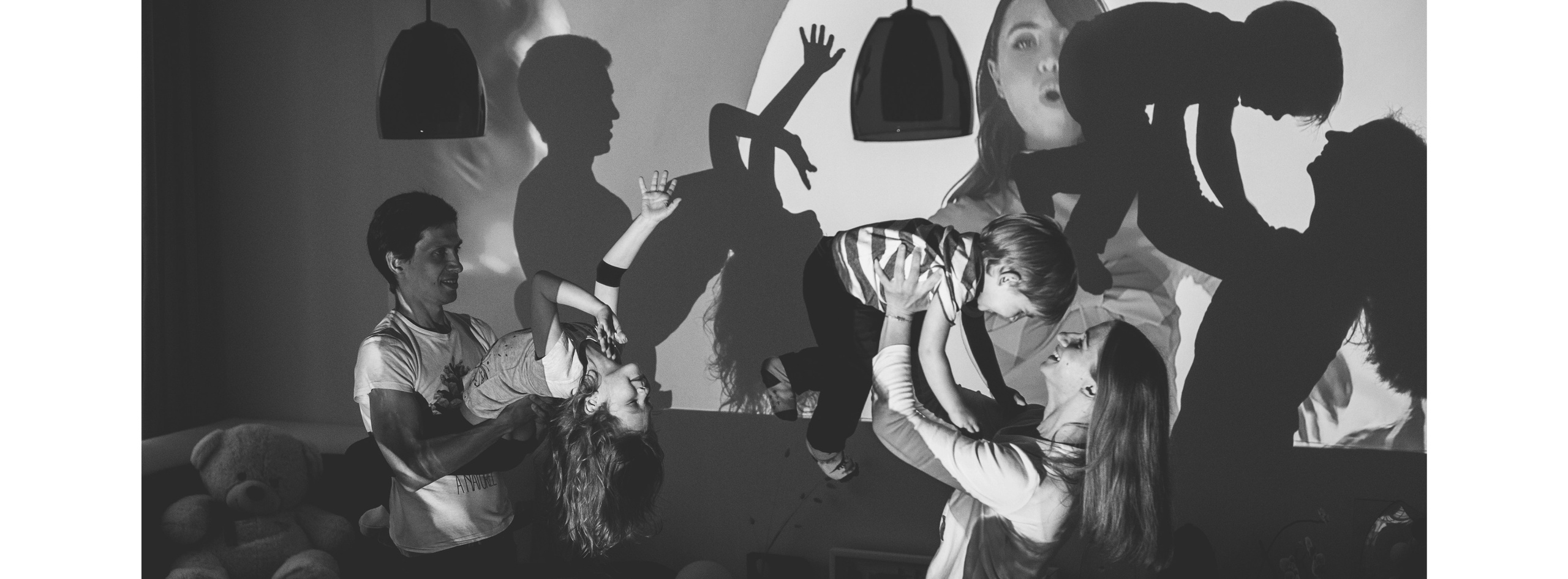 Лето располагает ко всяким резвостям и дерзостям на свежем воздухе. Зовите нас в на съемки в свои загородные резиденции!. Семейный фотограф в Москве Елена Снегирева