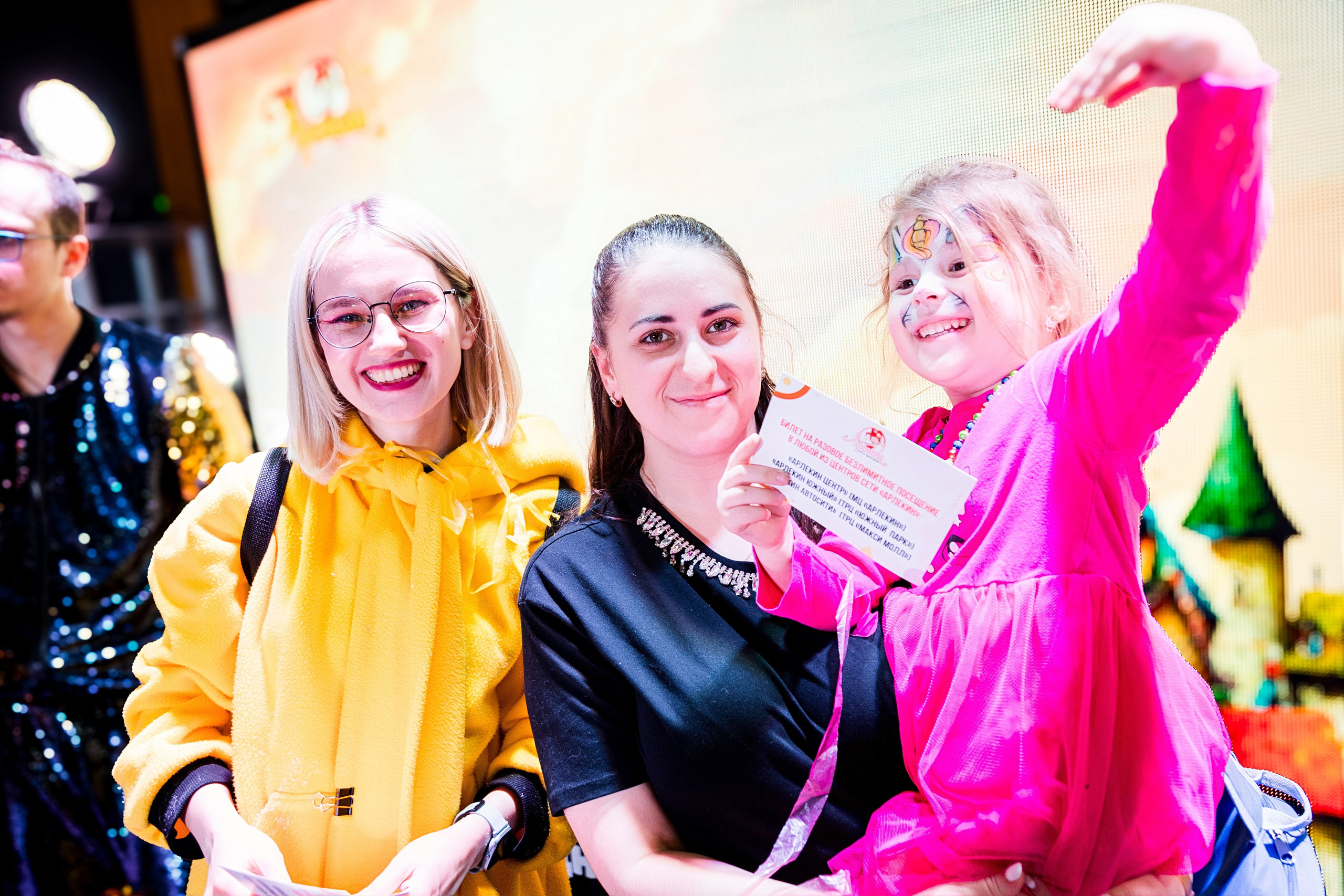 Арлекину 18 лет. Детский фотограф видеограф в Хабаровске Михаил Орлов