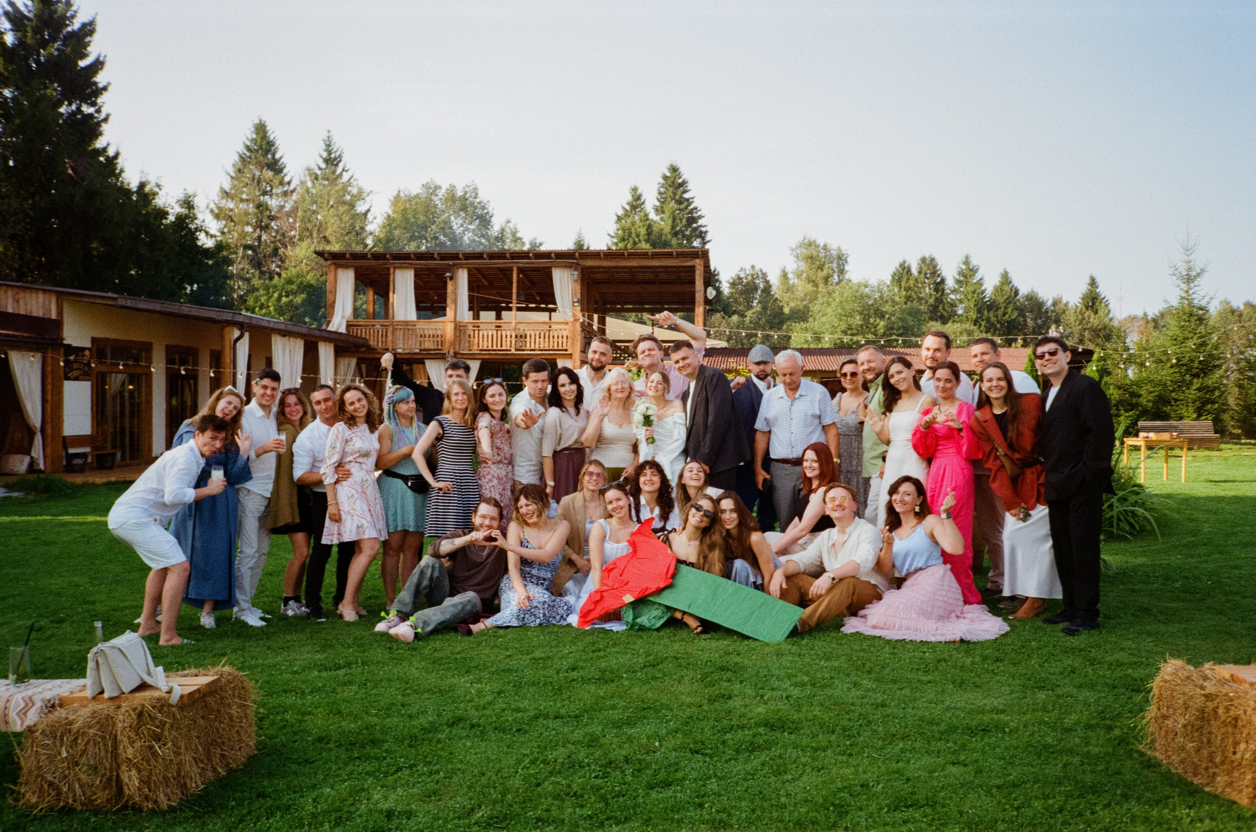 Алиса и Слава, роспись в Москве и вечеринка на природе, подальше от города. Фотограф в Москве Екатерина Черненко