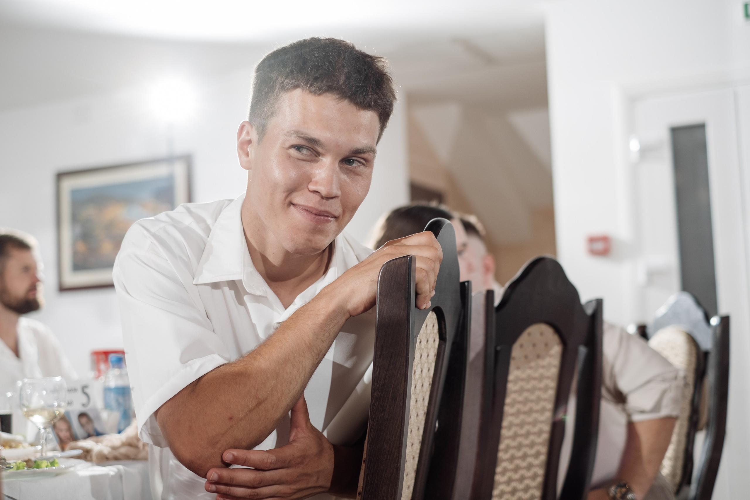 Свадебный ретопртаж. Профессиональная фотосъемка в Крыму. Натуральные эмоции и живые кадры. Забронируйте дату прямо сейчас!