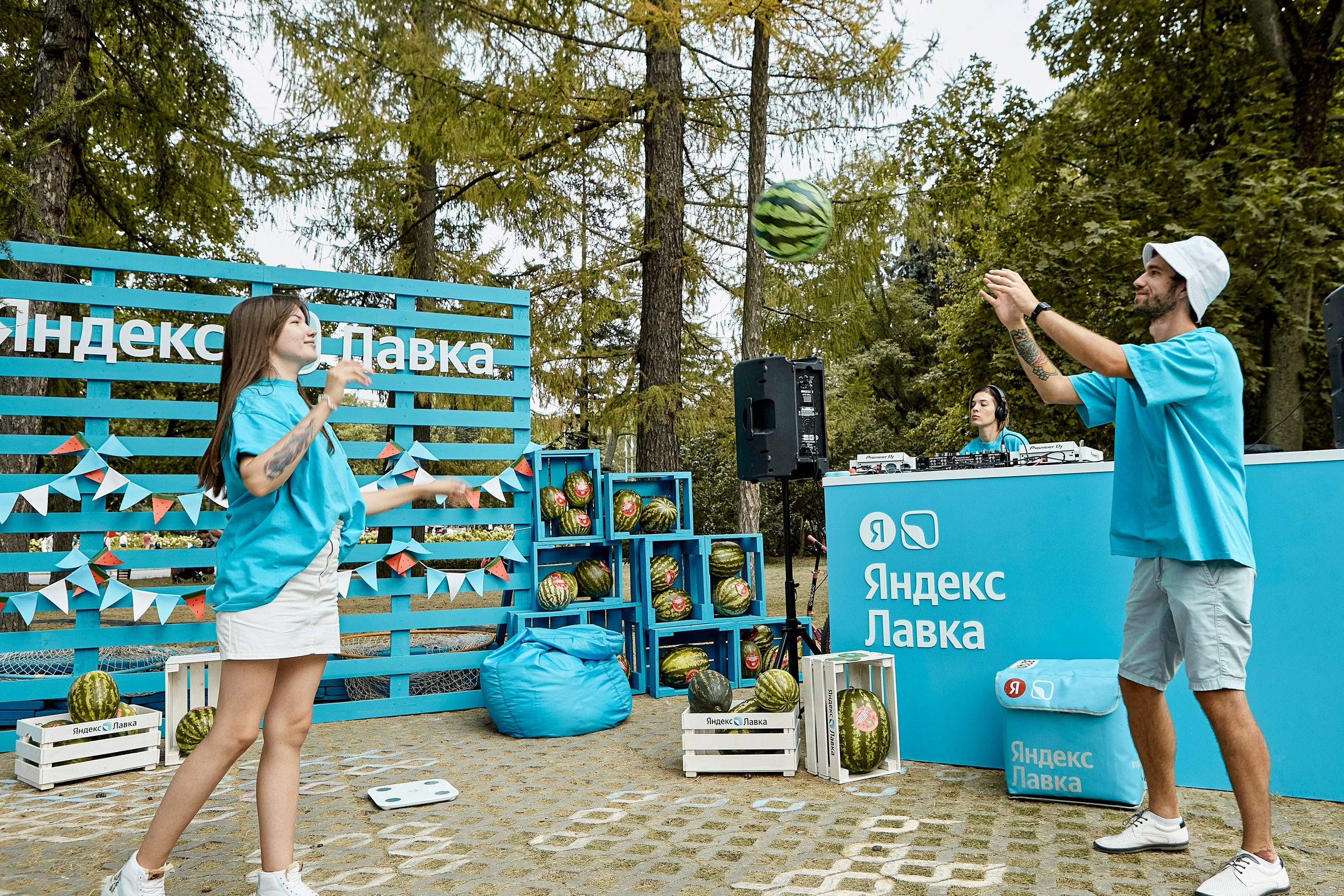 ЯНДЕКС ЛАВКА «АРБУЗНАЯ ФЕЕРИЯ». Фотограф Андрей Егоров