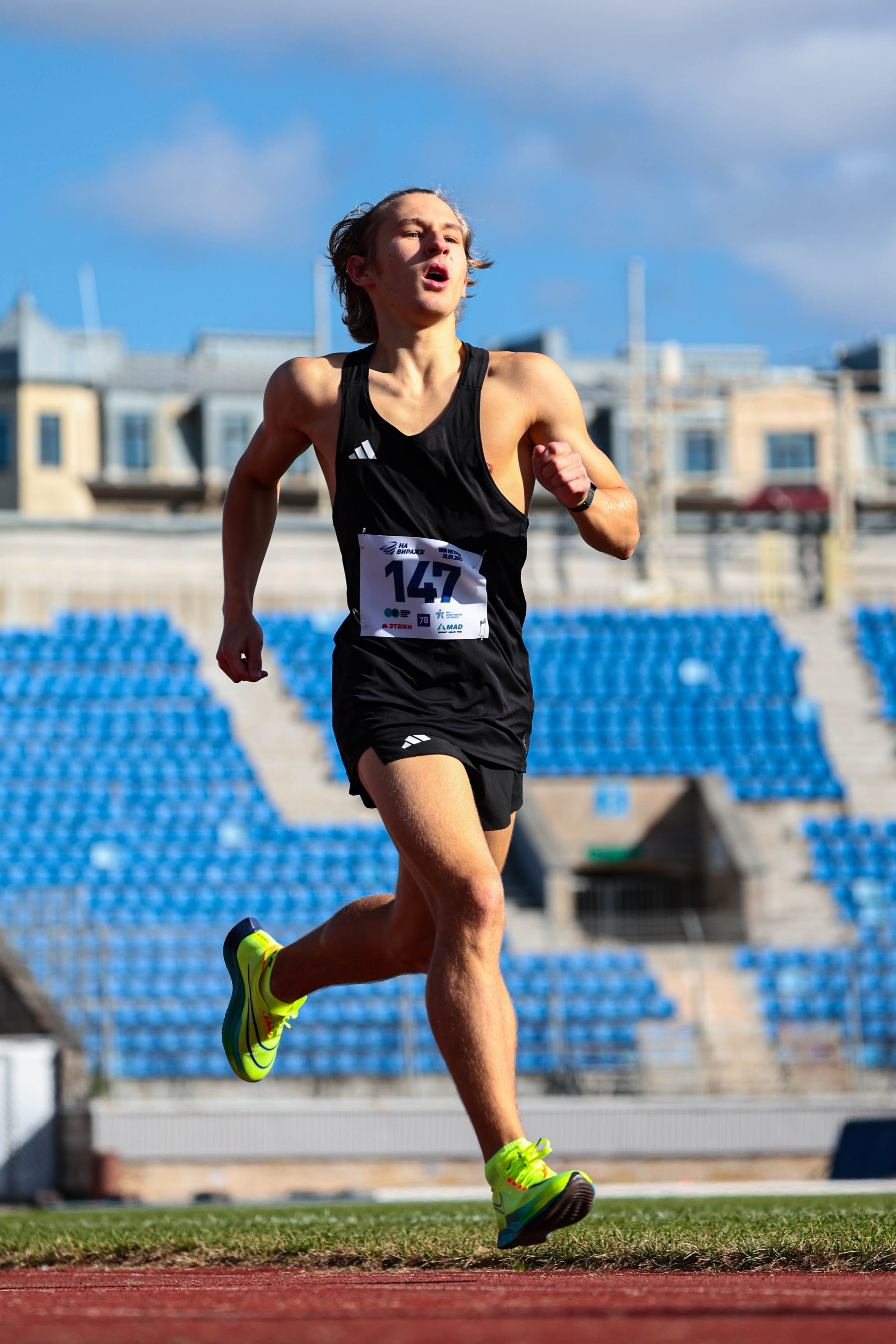 На вираже 2025. Спортивный фотограф в Санкт-Петербурге Илья Vacool