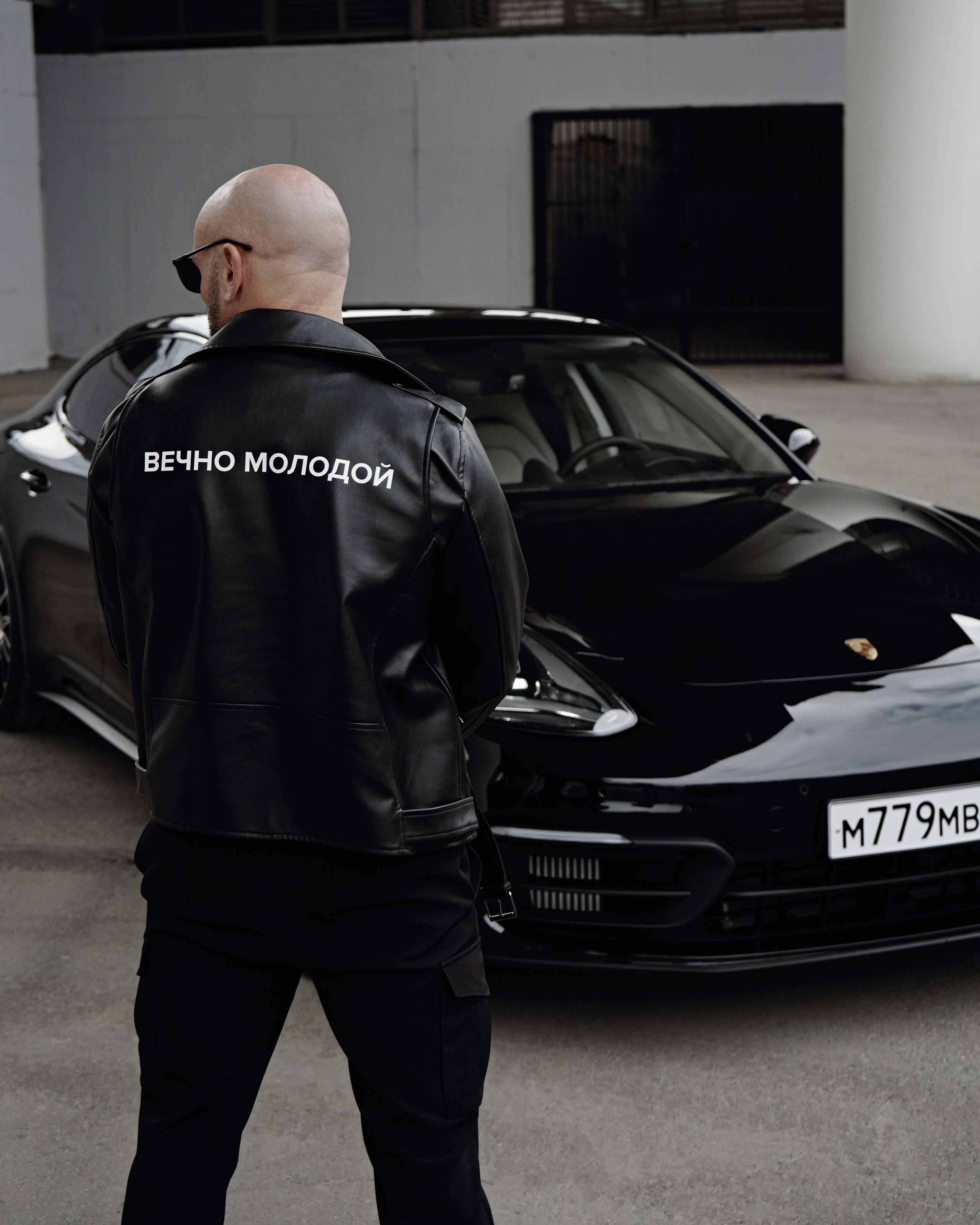 Фотограф Москва. NOIZOMAX Художественный фотограф в Дубай