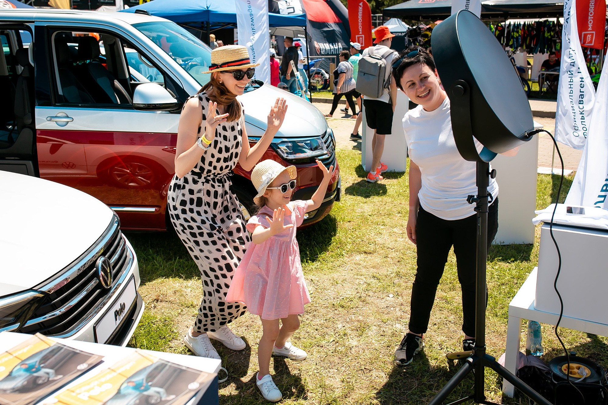 Фото-гиф-стойка BLACK (фотобудка, селфизеркало). Инсталаб Краснодар фото и видео интерактивы на ваше мероприятие