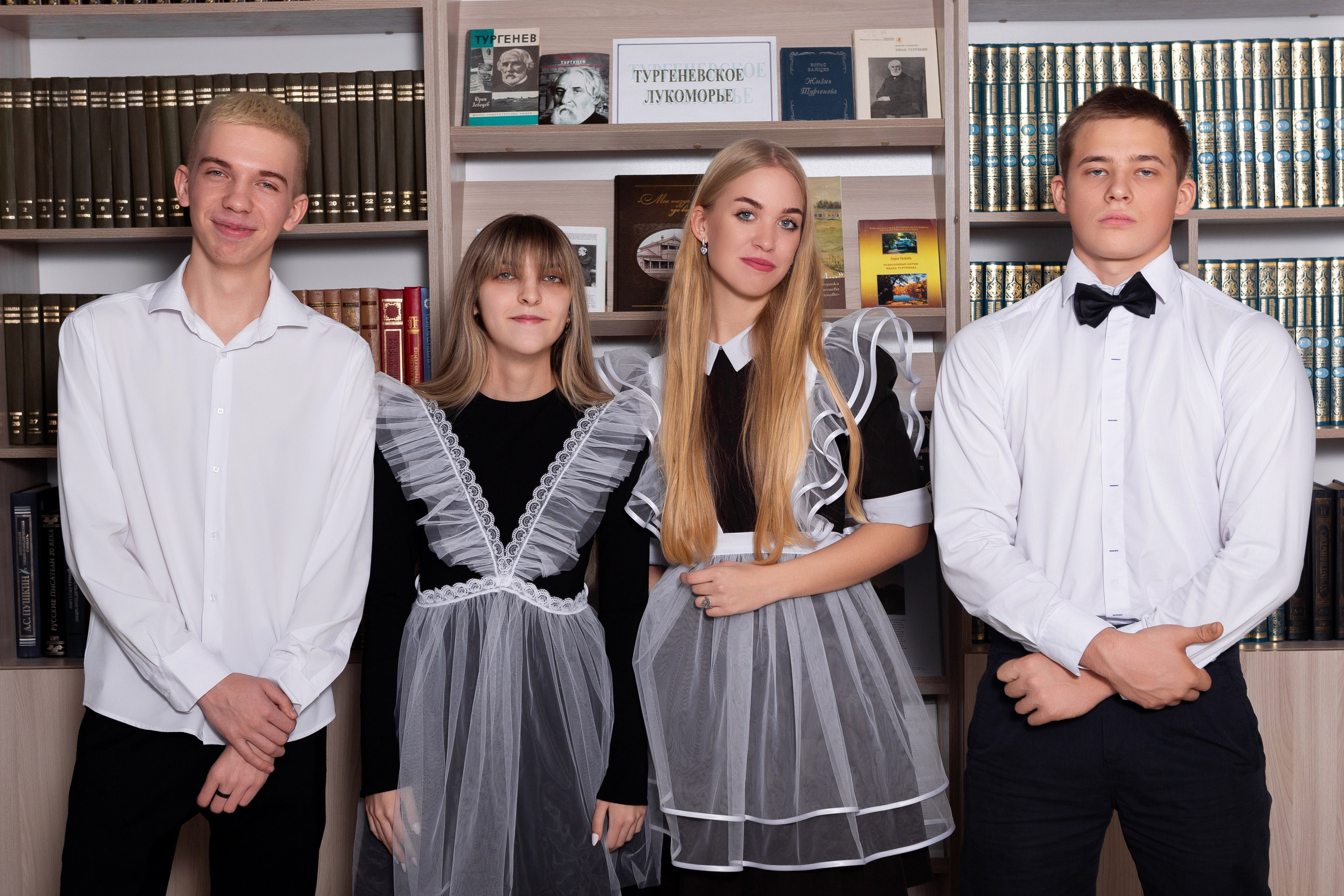 Съемка в библиотеке для 11 класса #2. Профессиональный фотограф в Мценске и Орловской области