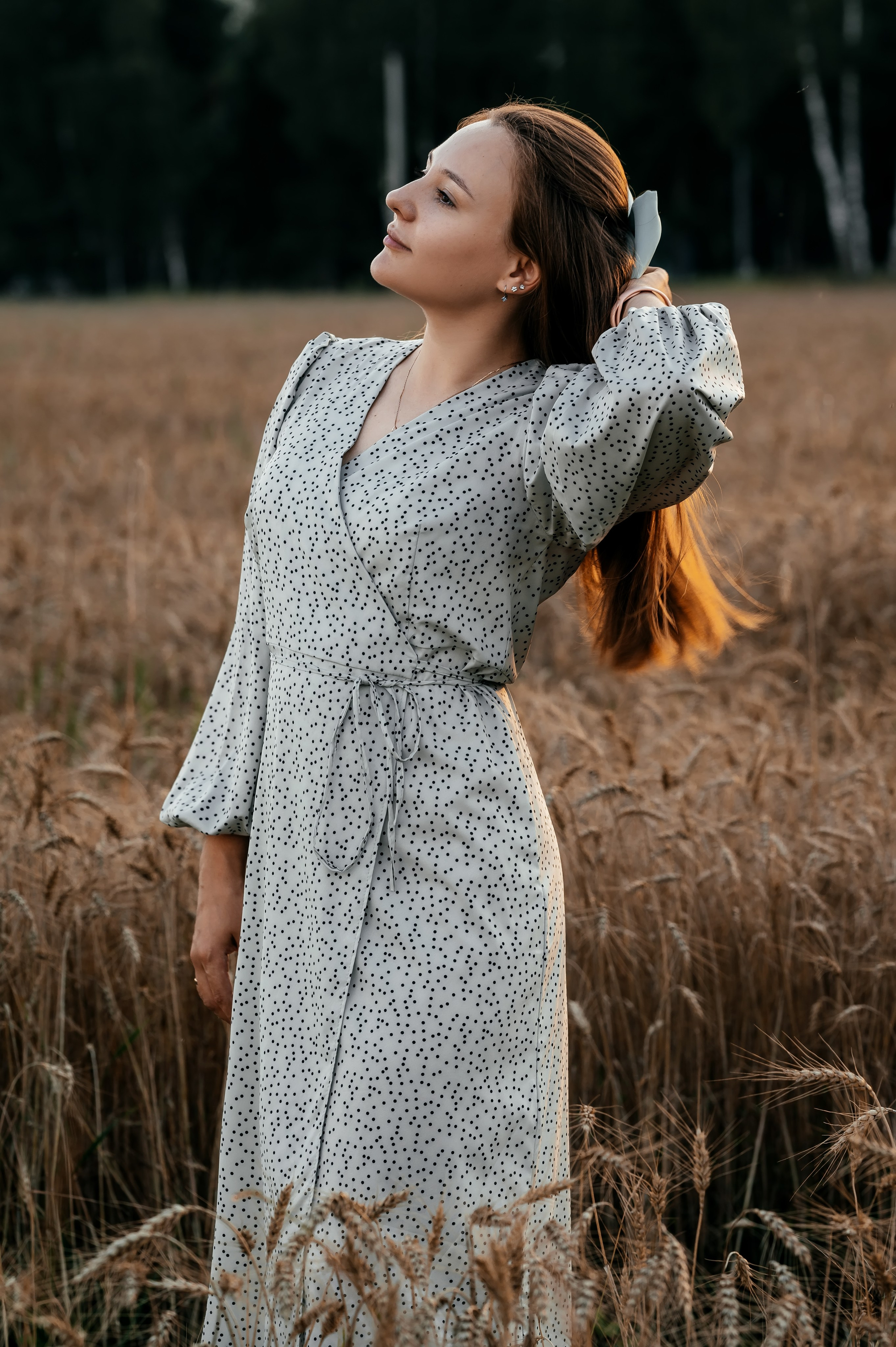 Оля, пшеничное поле в Протасово. Свадебный и семейный фотограф Виктория Носачёва. Щелково, Москва и МО