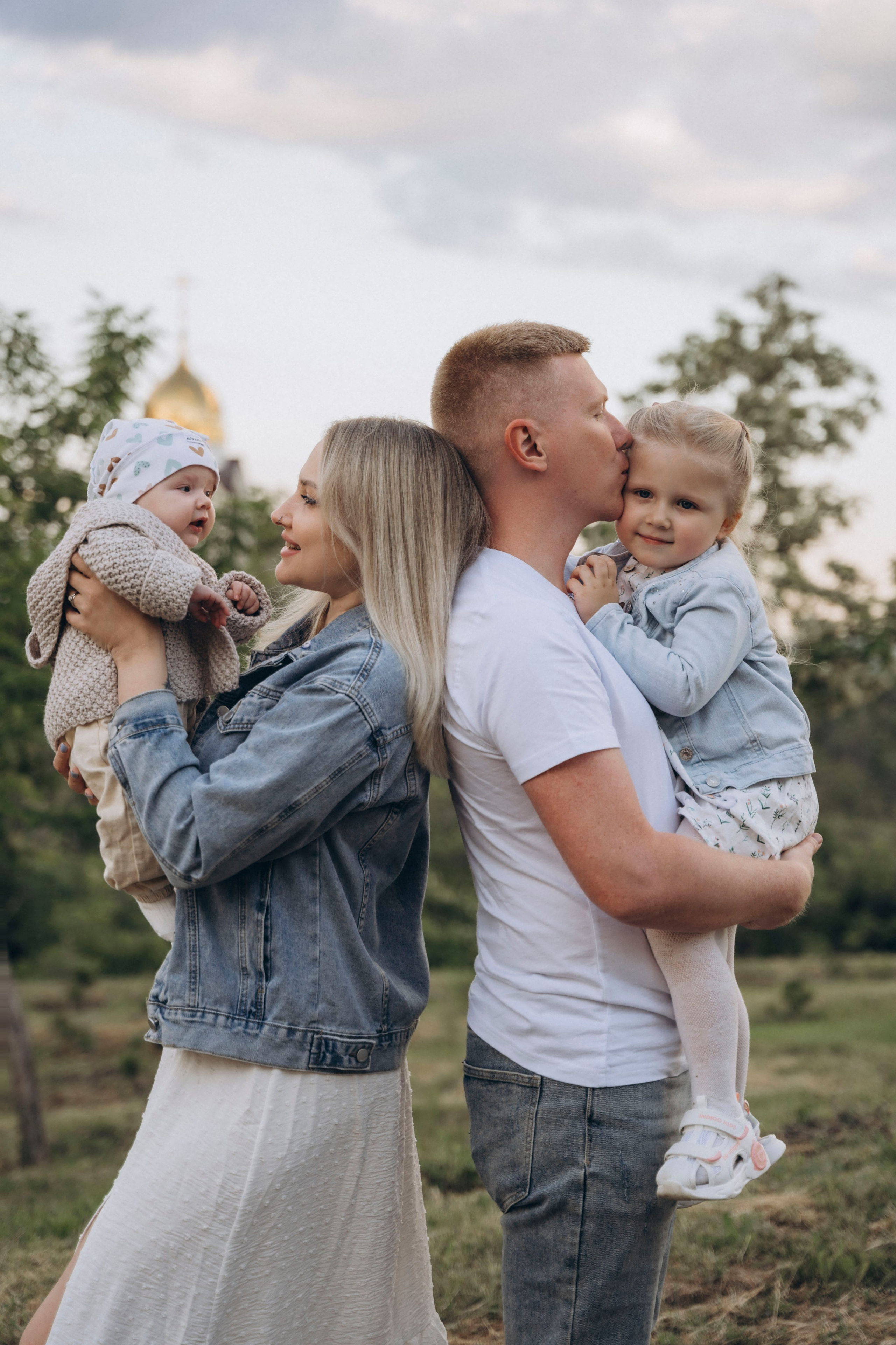 На улице. Фотограф Волгоград Ксения Устинова