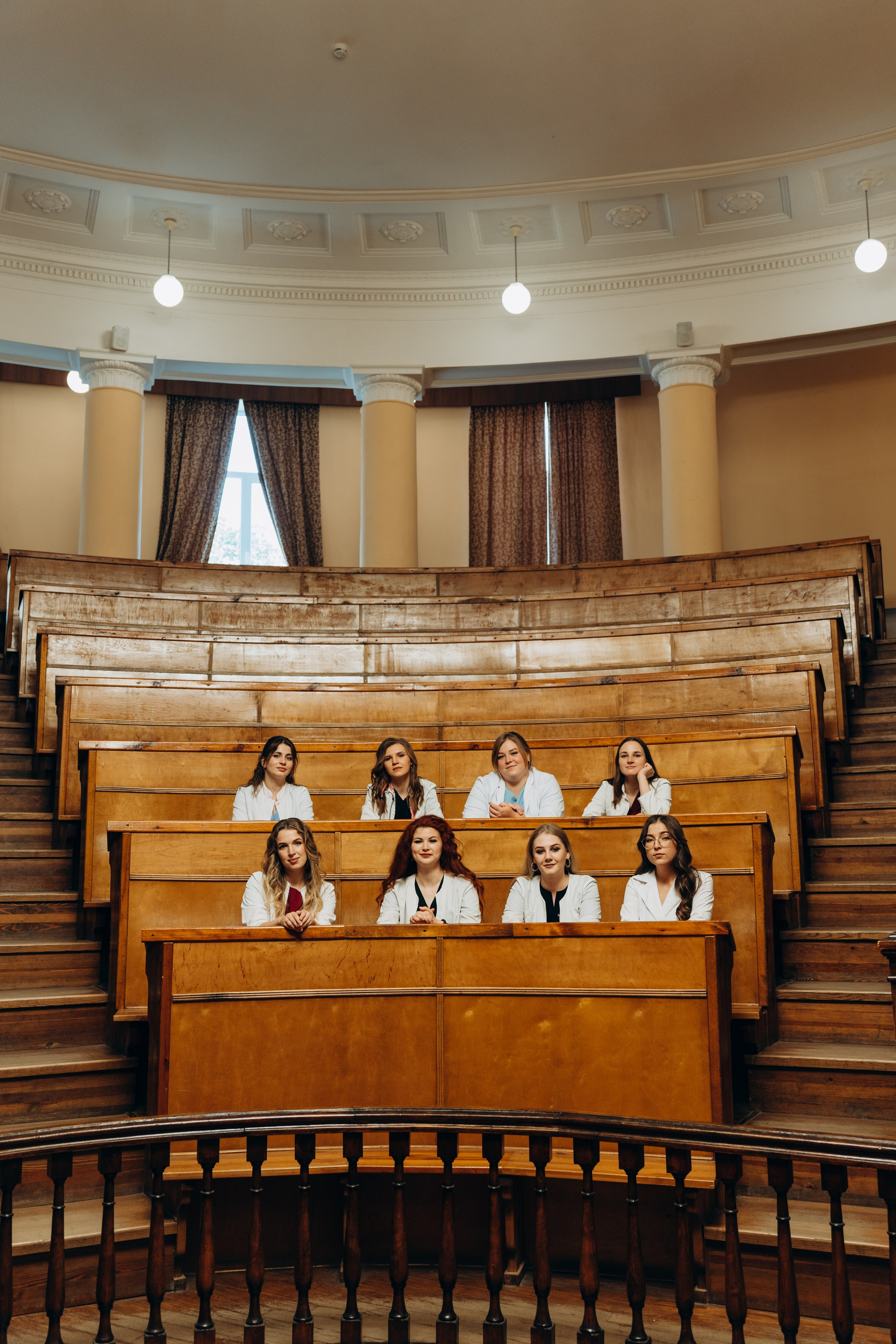 Групповая фотосессия для выпускников мед.института. Портретный свадебный фотограф Крым | Евгения Щитенко