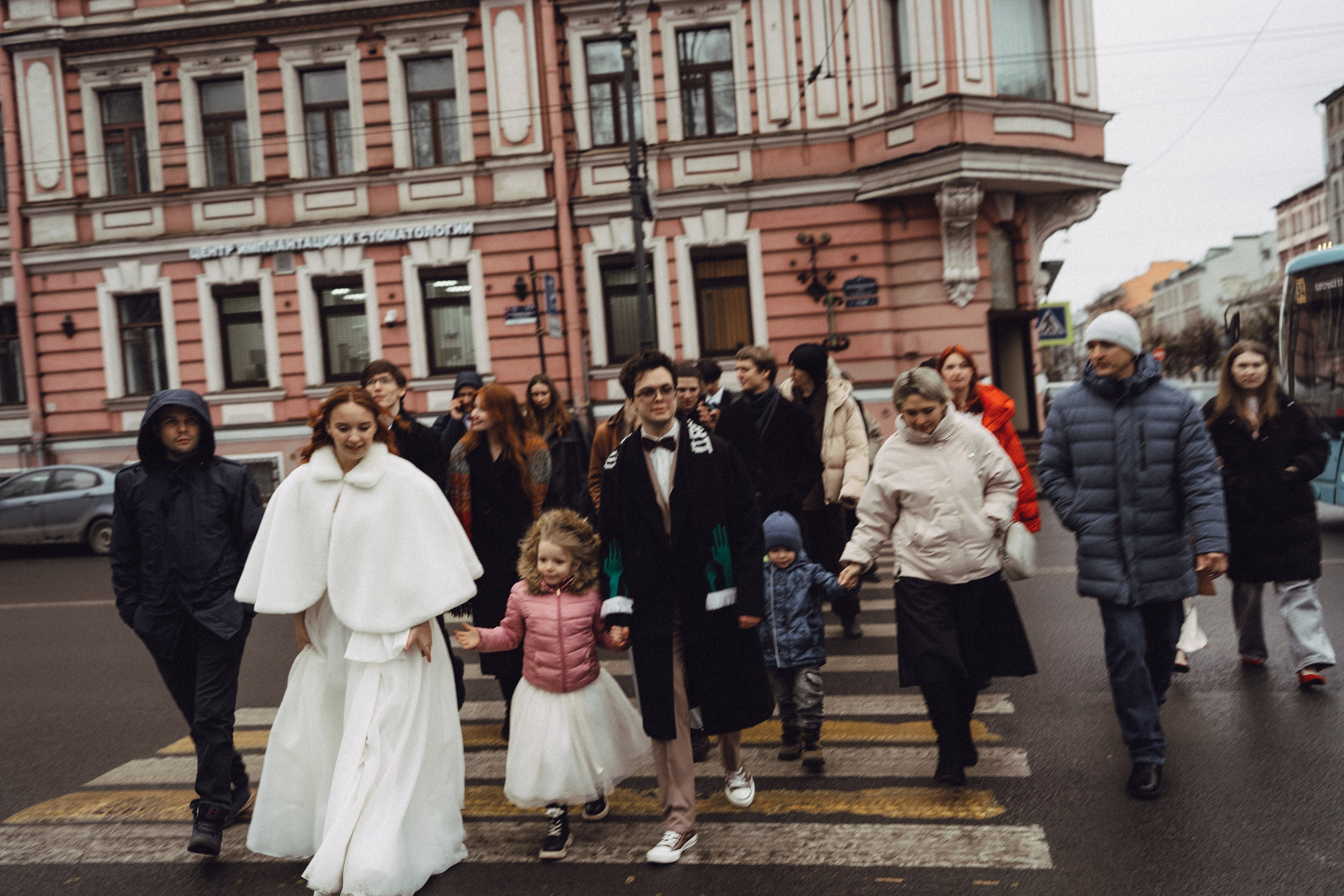 СВАДЕБНАЯ СЬЕМКА ВО ВТОРОМ ДВОРЦЕ С ГОСТЯМИ И ПРОГУЛКА В ТАВРИЧЕСКОМ САДУ. Профессиональный фотограф, Санкт-Петербург — Виктория Богомолова