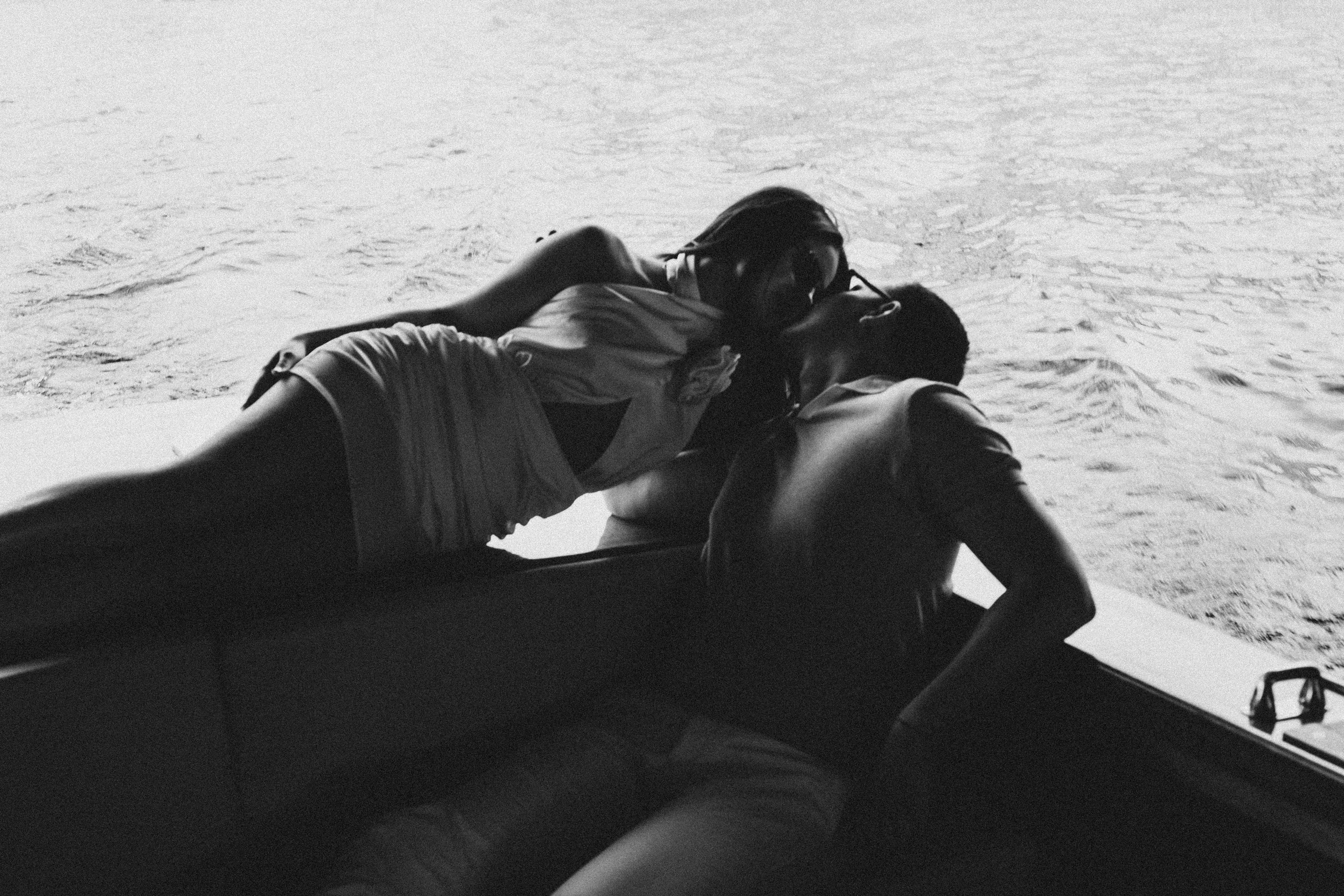 СВАДЕНБНАЯ СЬЕМКА НА КАТЕРЕ ПО КАНАЛАМ САНКТ-ПЕТЕРБУРГА И В АКВАТОРИИ НЕВЫ. Профессиональный фотограф, Санкт-Петербург — Виктория Богомолова