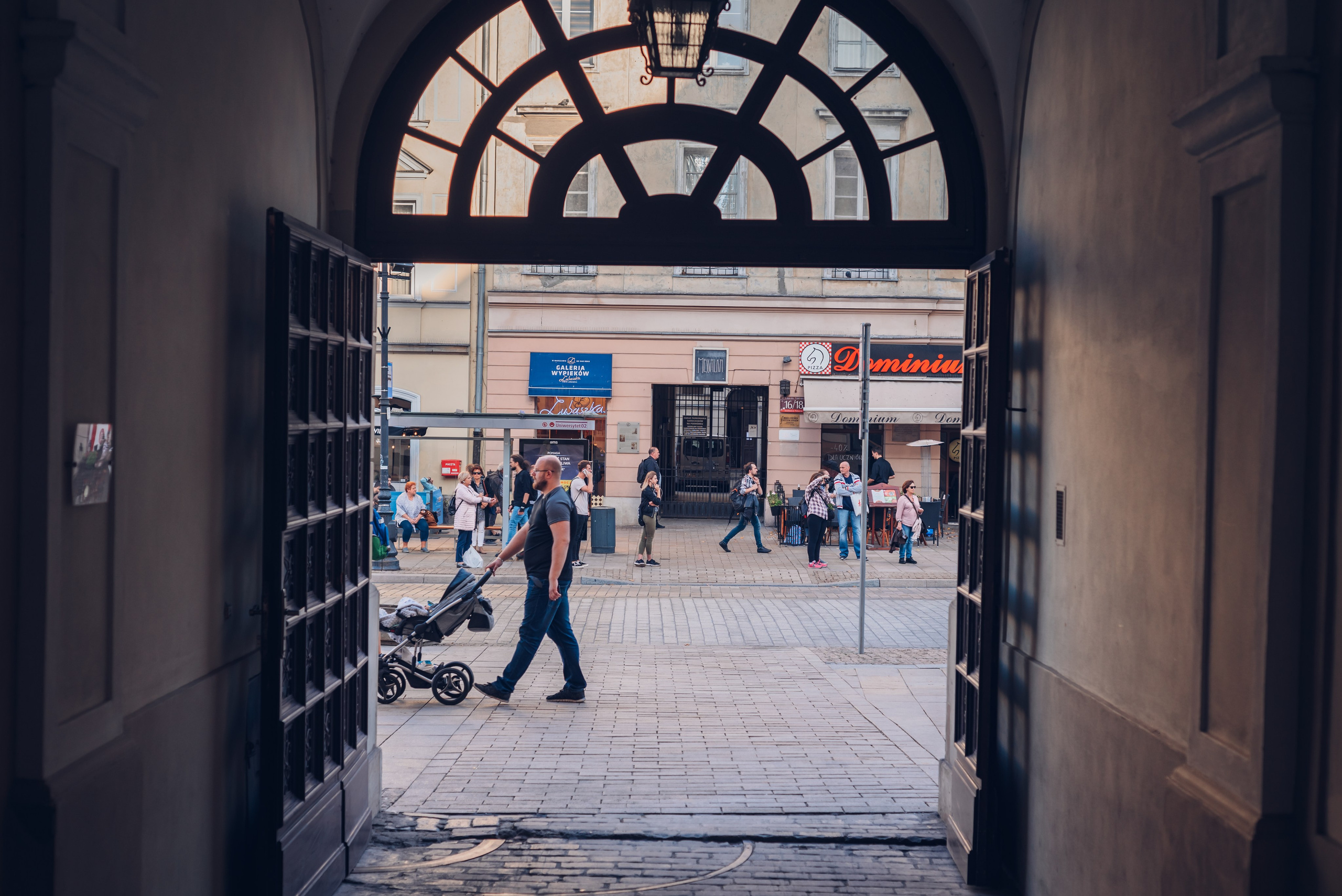 Варшава глазами рекламного фотографа из Гуанчжоу. Коммерческий и предметный фотограф в Гуанчжоу Коваленко Александр