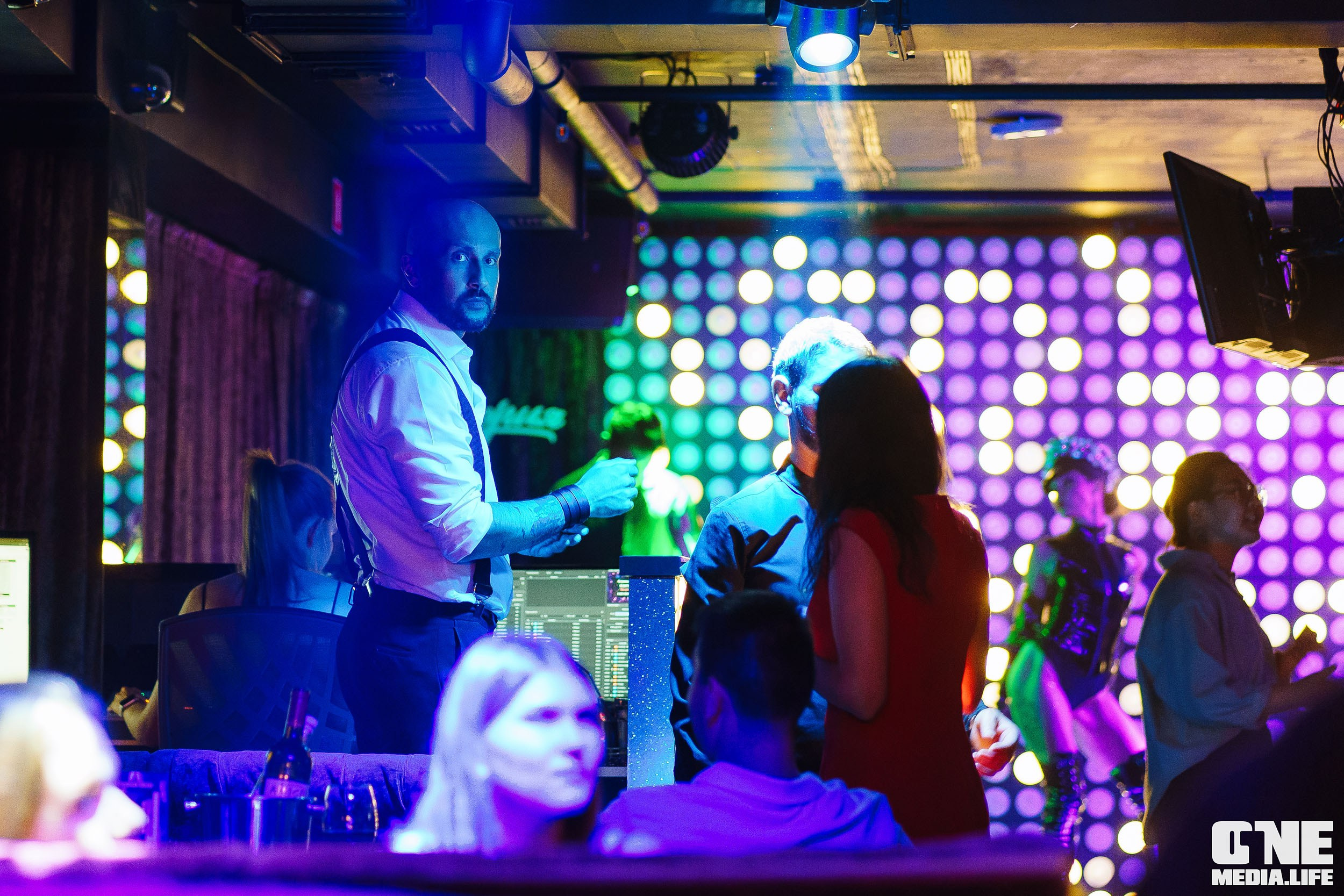 Фоторепортаж из караоке-клуба Эйфория. One Media Life: фоторепортажи, фотоотчеты с мероприятий и заведений