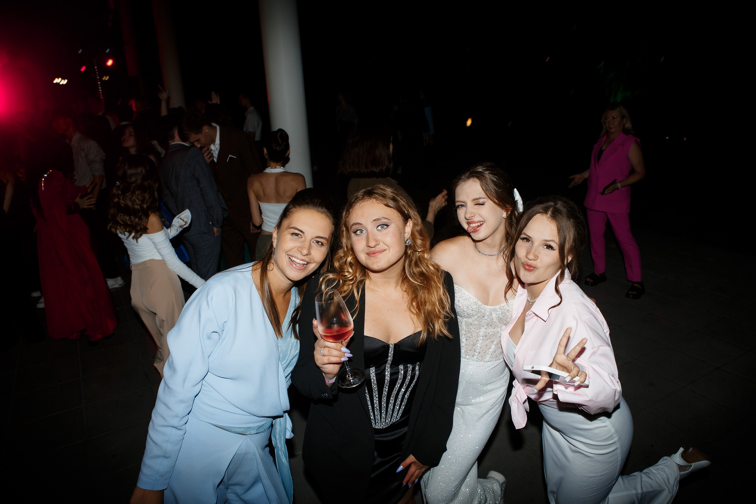 Выпускной Гимназия 12 2024 OpenHouse. Свадебный и портретный Фотограф в Липецке Дмитрий Котюков