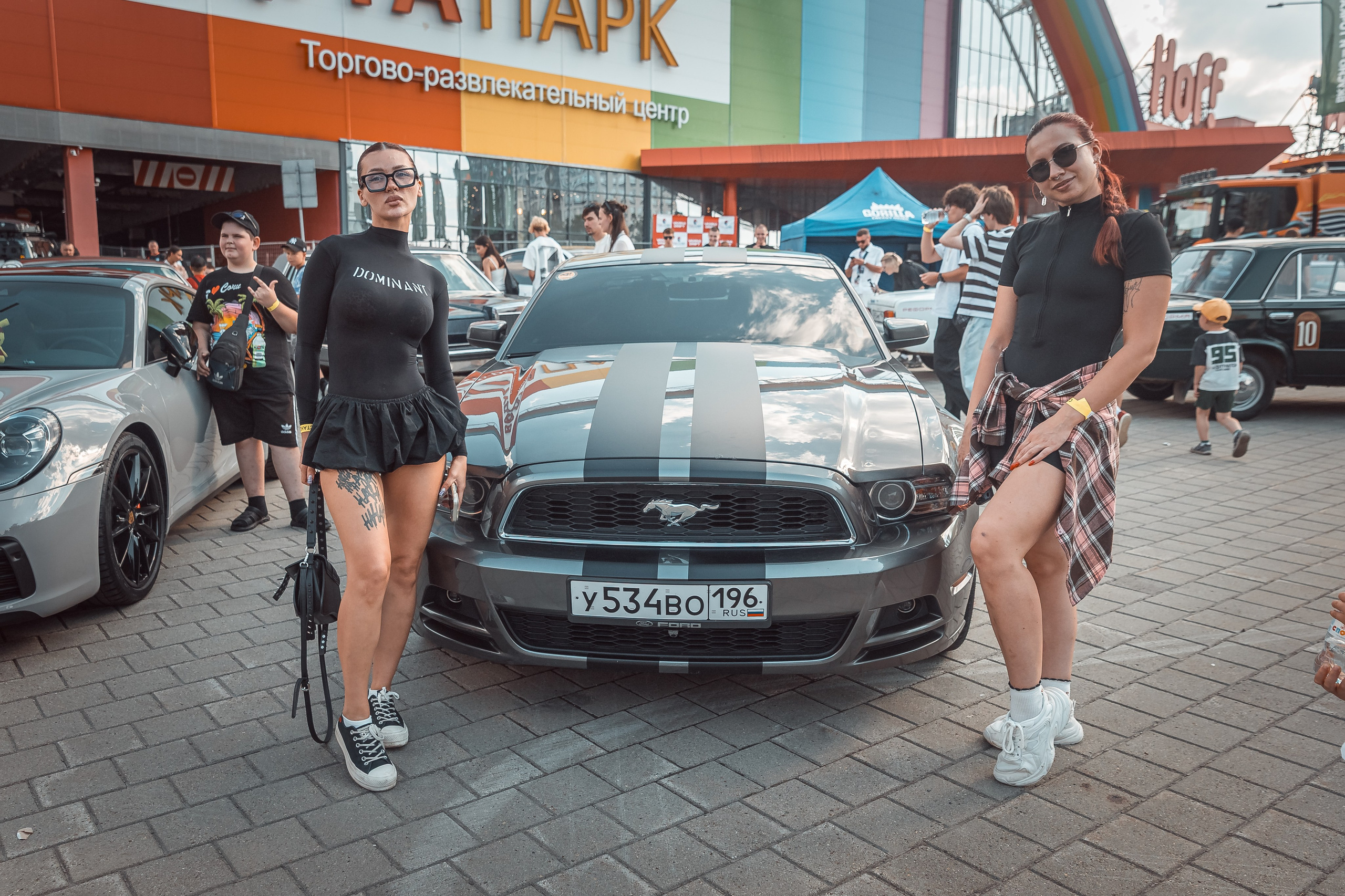 Автошоу 09.08.26 Алиса. Фотограф для маркетплейсов Михаил Бове