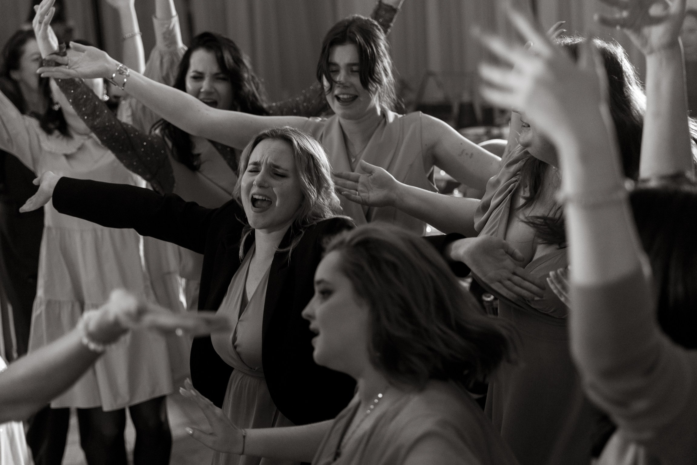 Two people swiped right. Свадебный фотограф Ярославль, Рыбинск