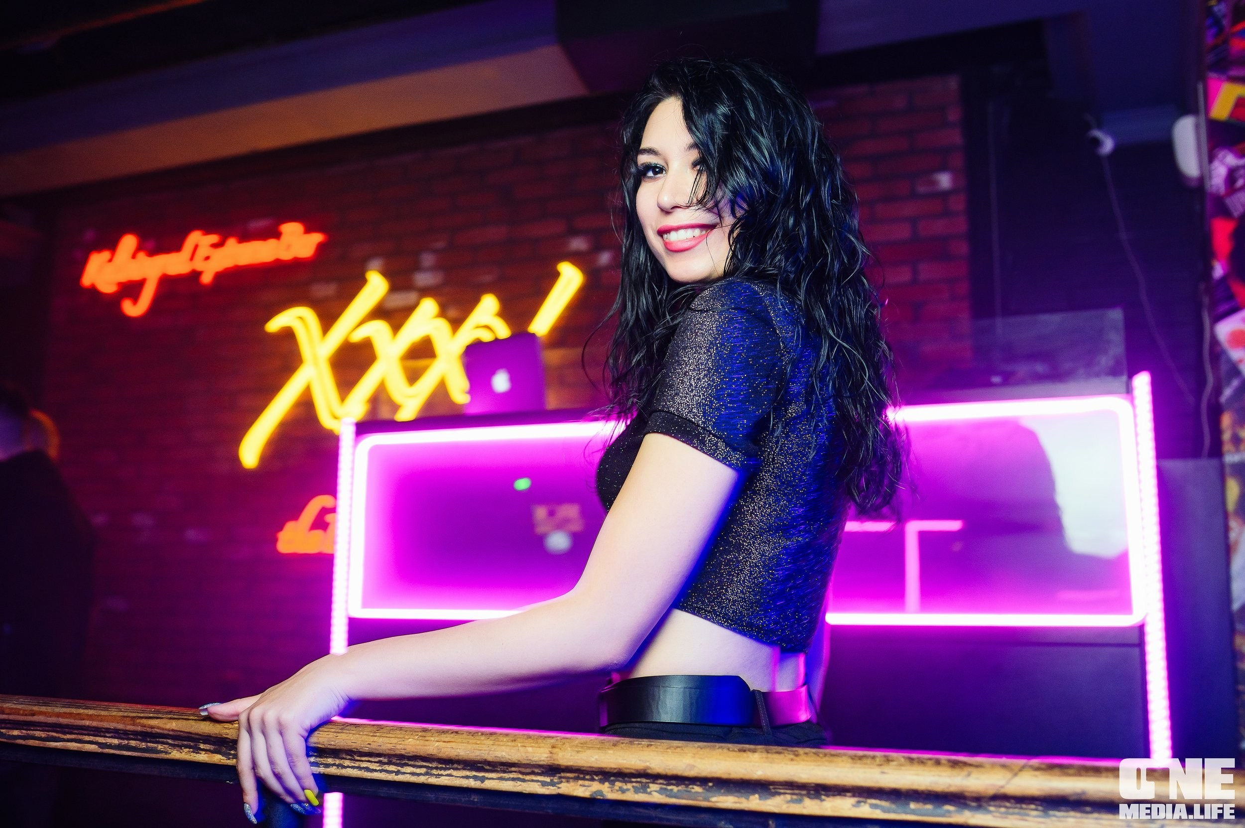 Фоторепортаж из бара XxxX. One Media Life: фоторепортажи, фотоотчеты с мероприятий и заведений