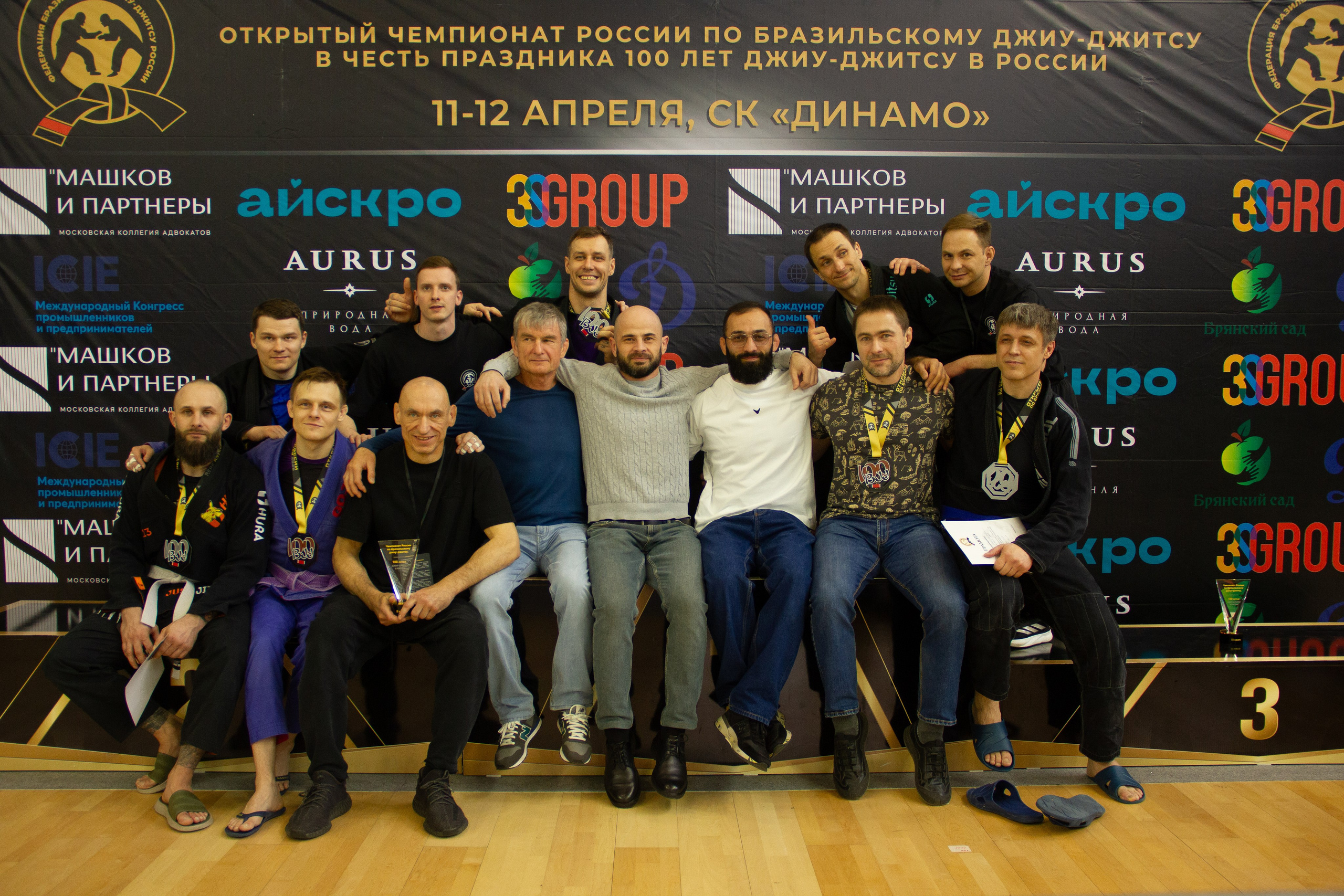 «Спорт через объектив: история в каждом снимке!»